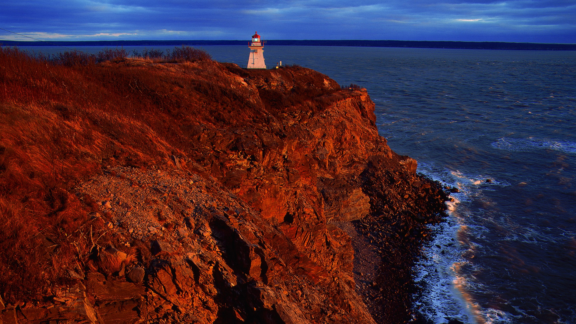 Cape Enrage Lighthouse, Bay of Fundy, New Brunswick, Canada HD Wallpaper