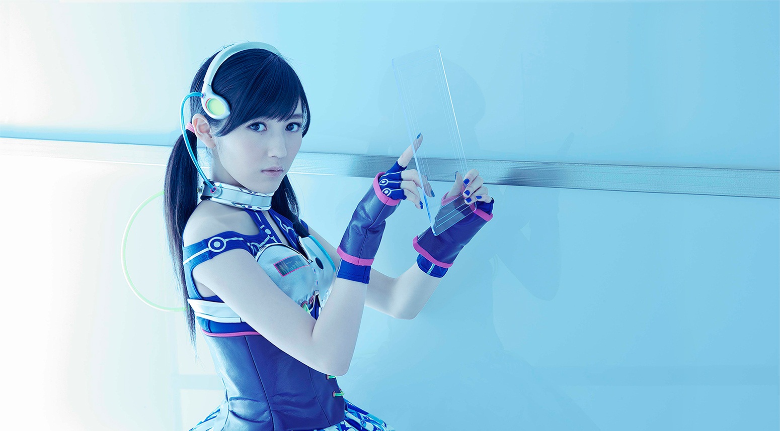 Hot Beauty: Watanabe Mayu Hikaru Monotachi Wallpaper