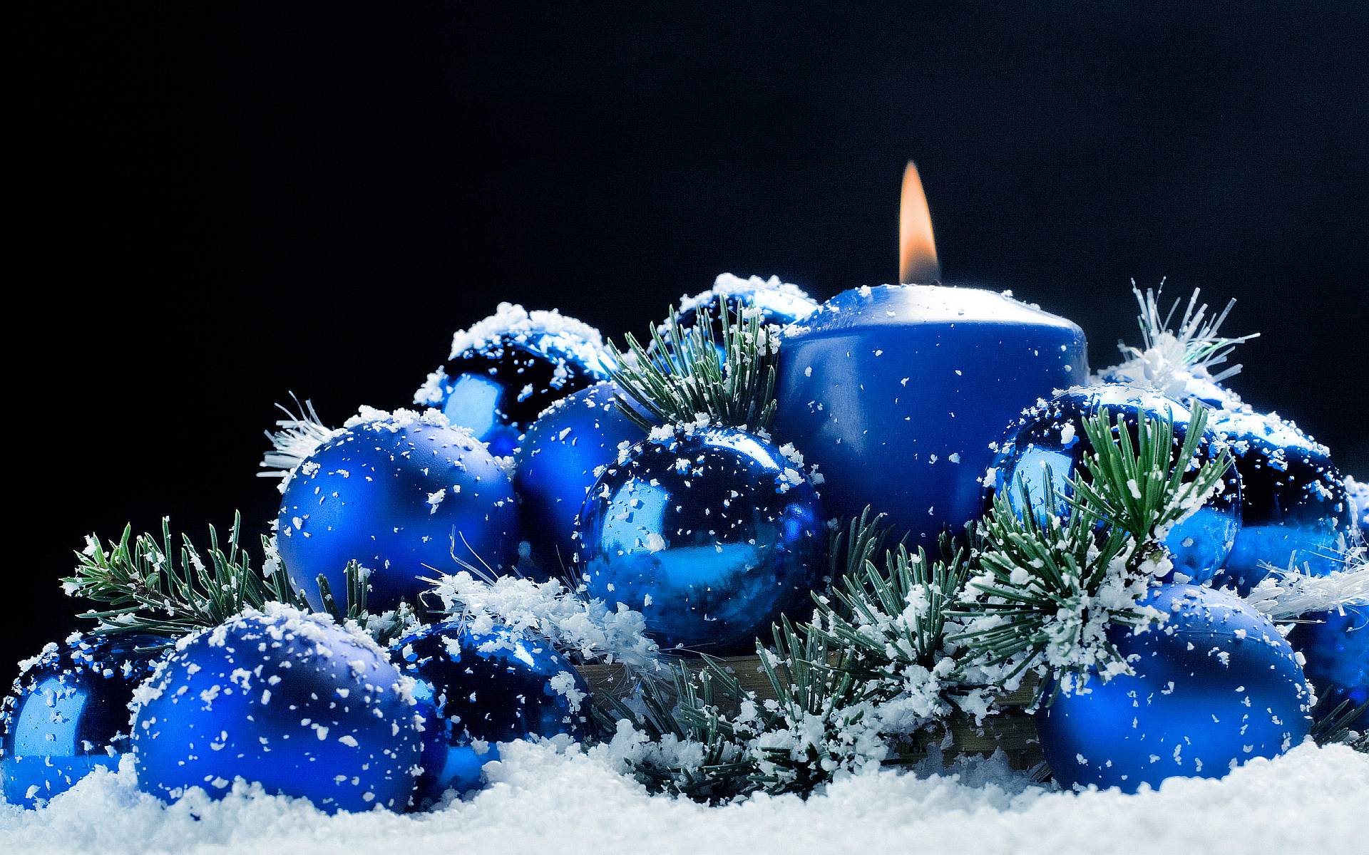 Christmas Candle Widescreen Wallpaper 23811