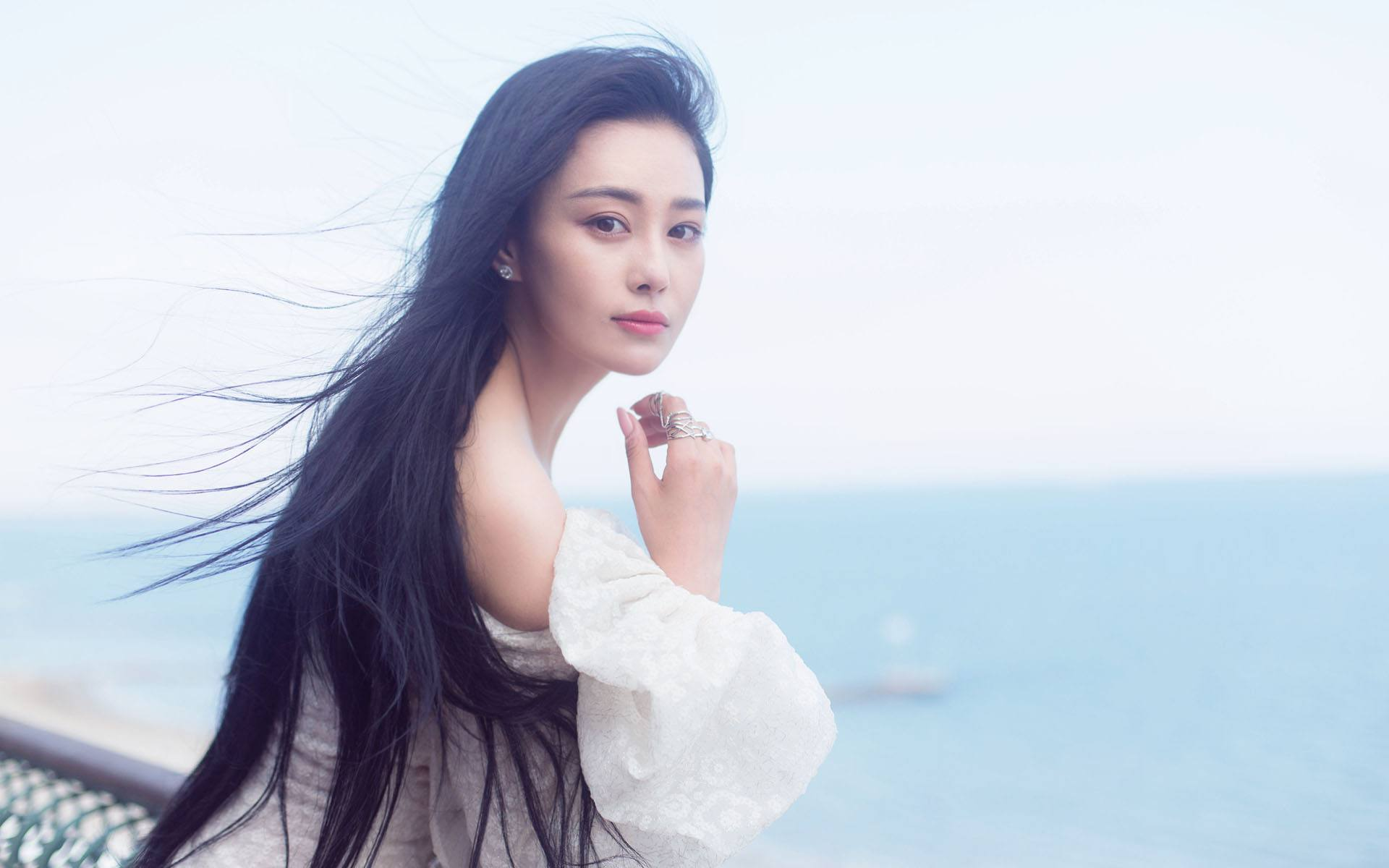 Zhang Xinyu sent a message in the morning sad, confession in her heart that she believes in love after all, and meeting He Jie is happiness