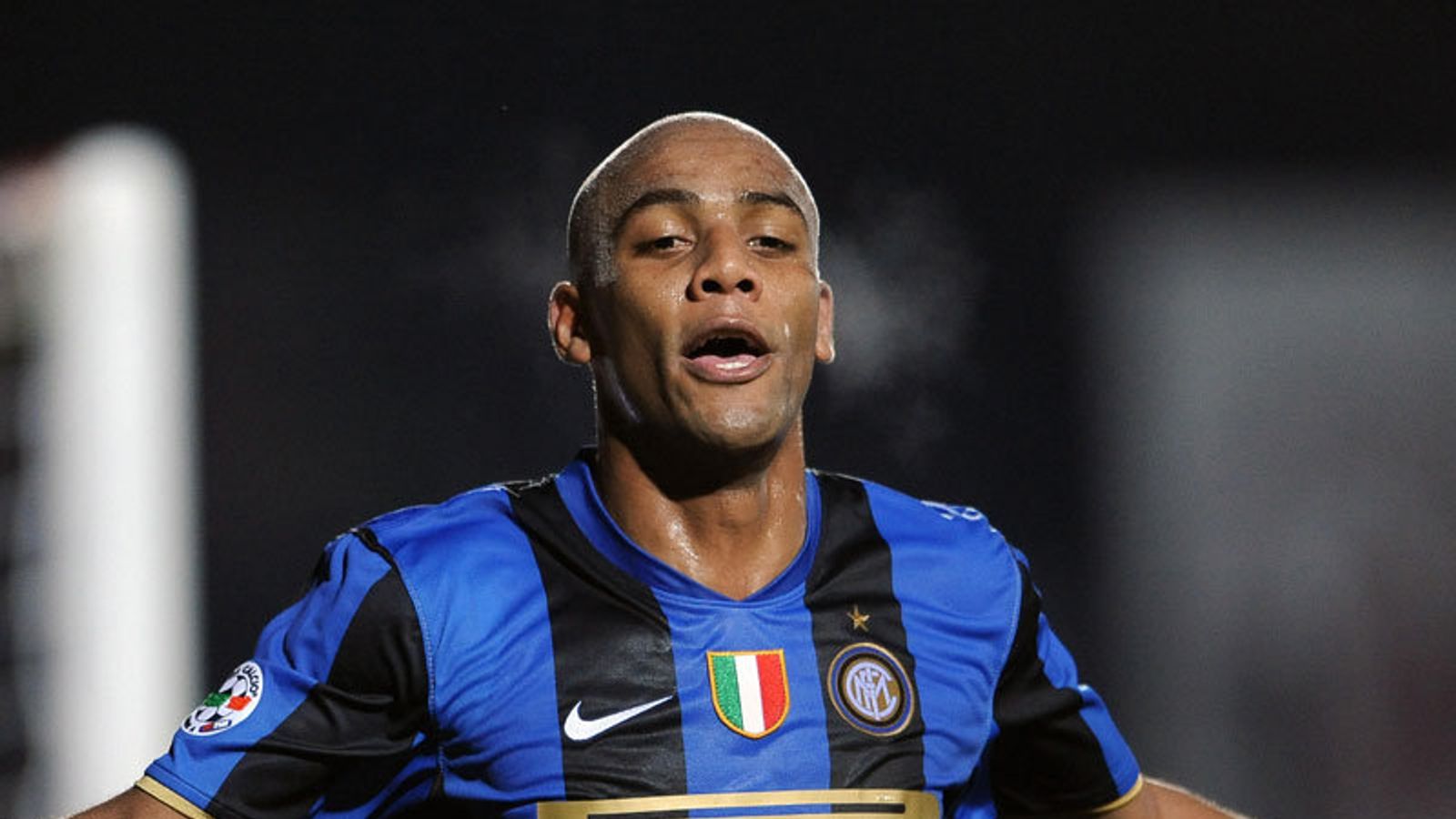 Agent will bid for Maicon