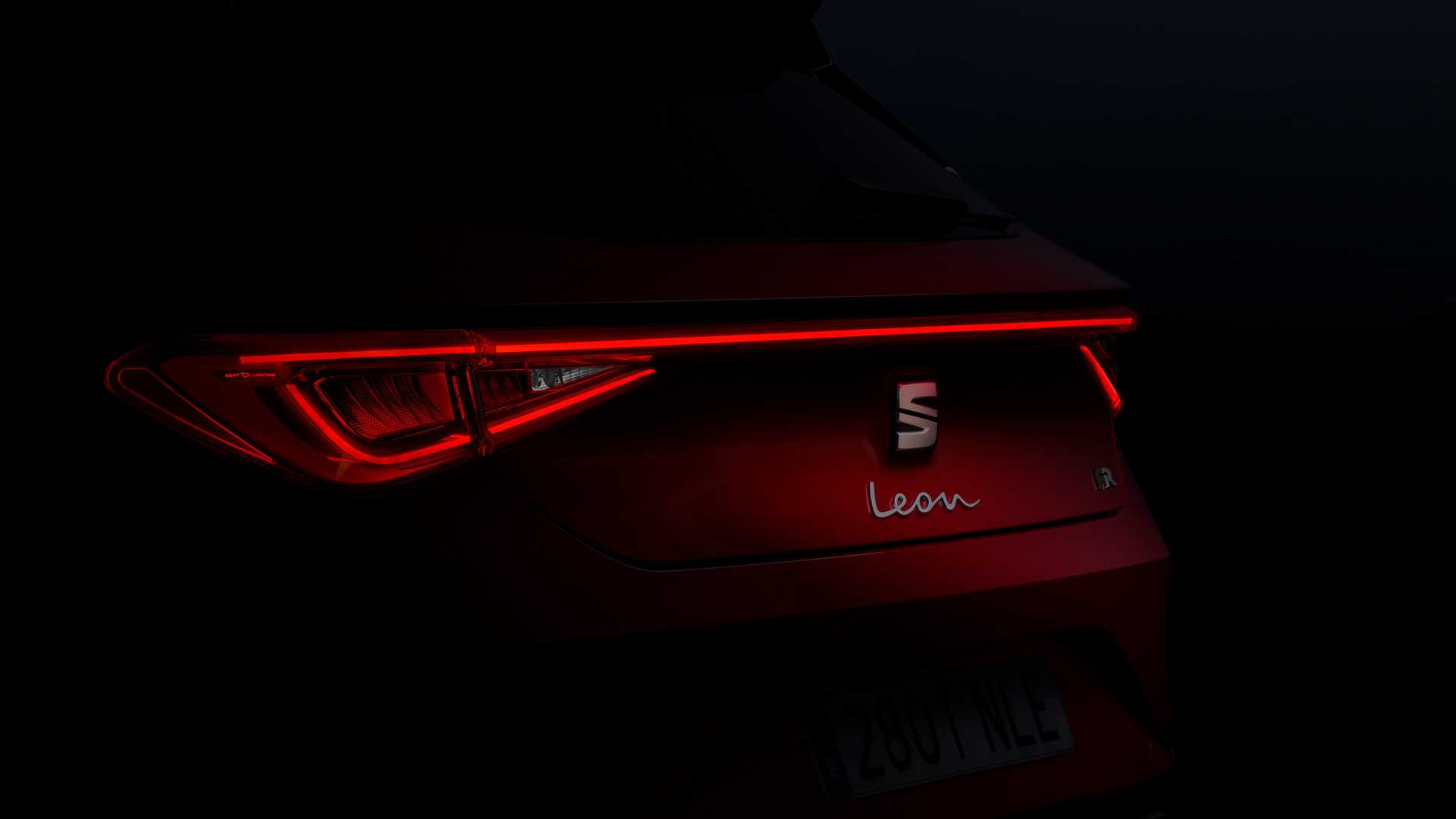 SEAT Leon FR Reveals Snazzy LED Taillights In New Teaser