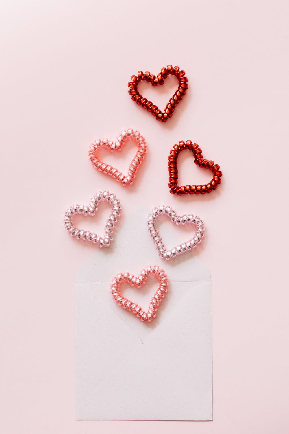 Aesthetic Valentines Day Wallpaper & Background - SlidesCorner