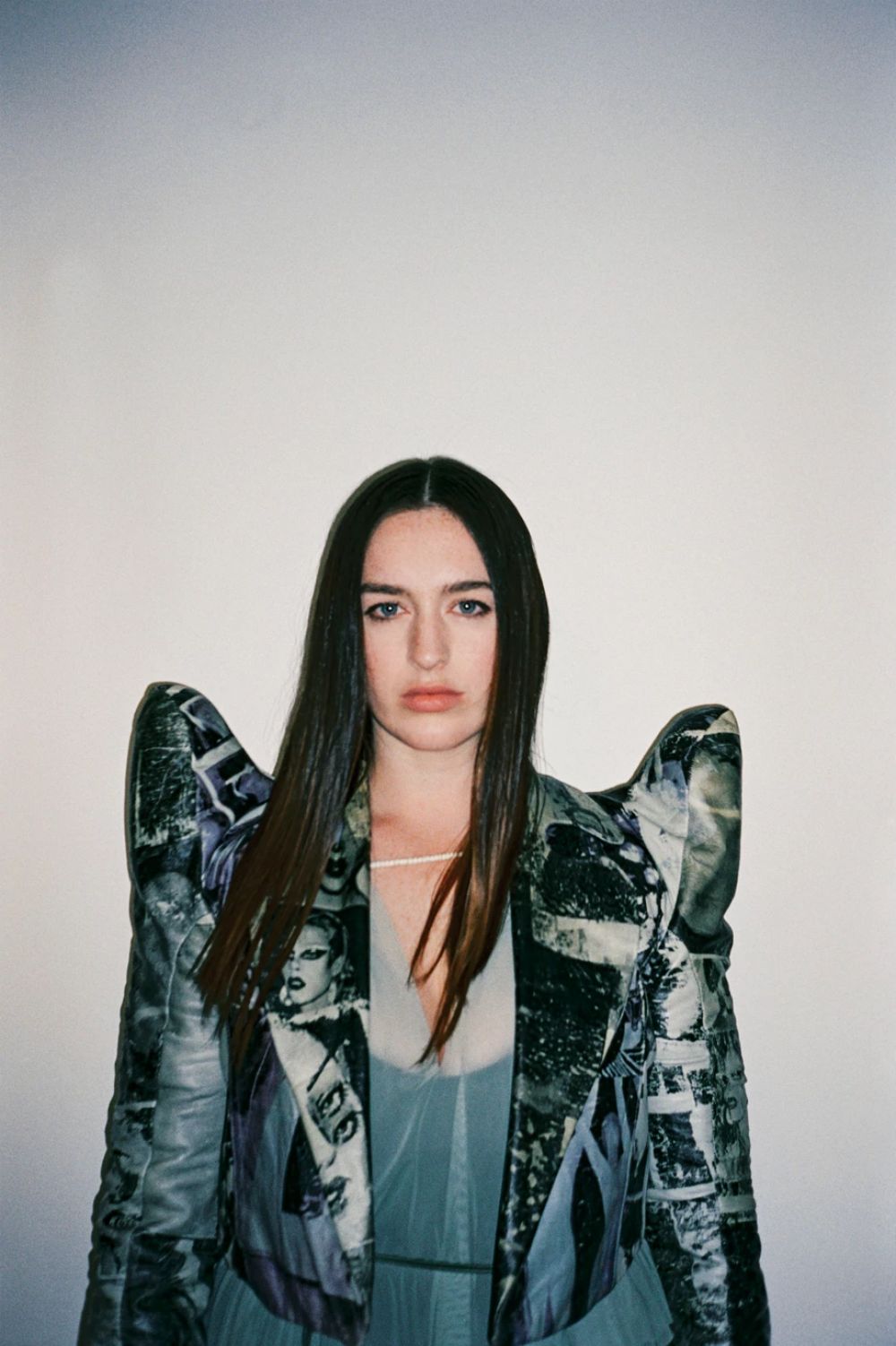 DANIELLE GALLIGAN for Vingt Sept Magazine, June 2021