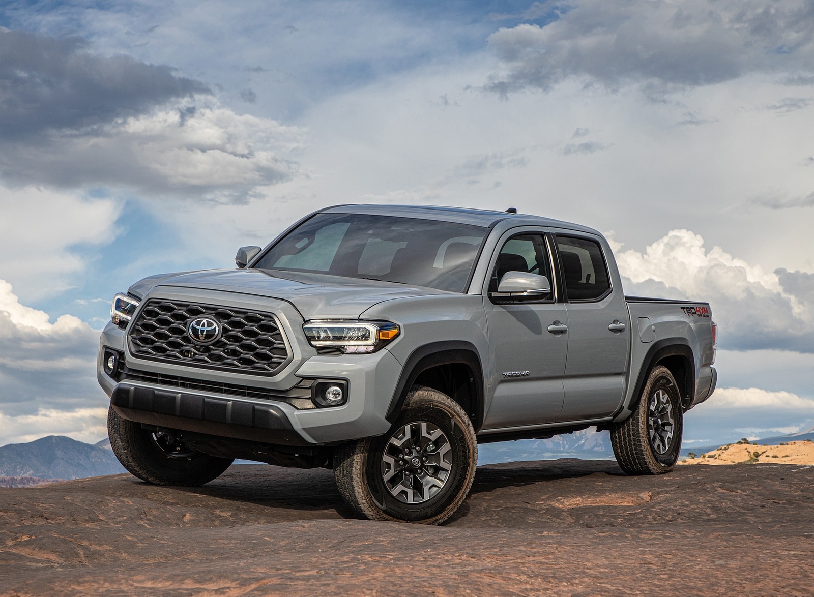 Toyota Tacoma TRD Off Road (Color: Cement) Front Three Quarter Wallpaper