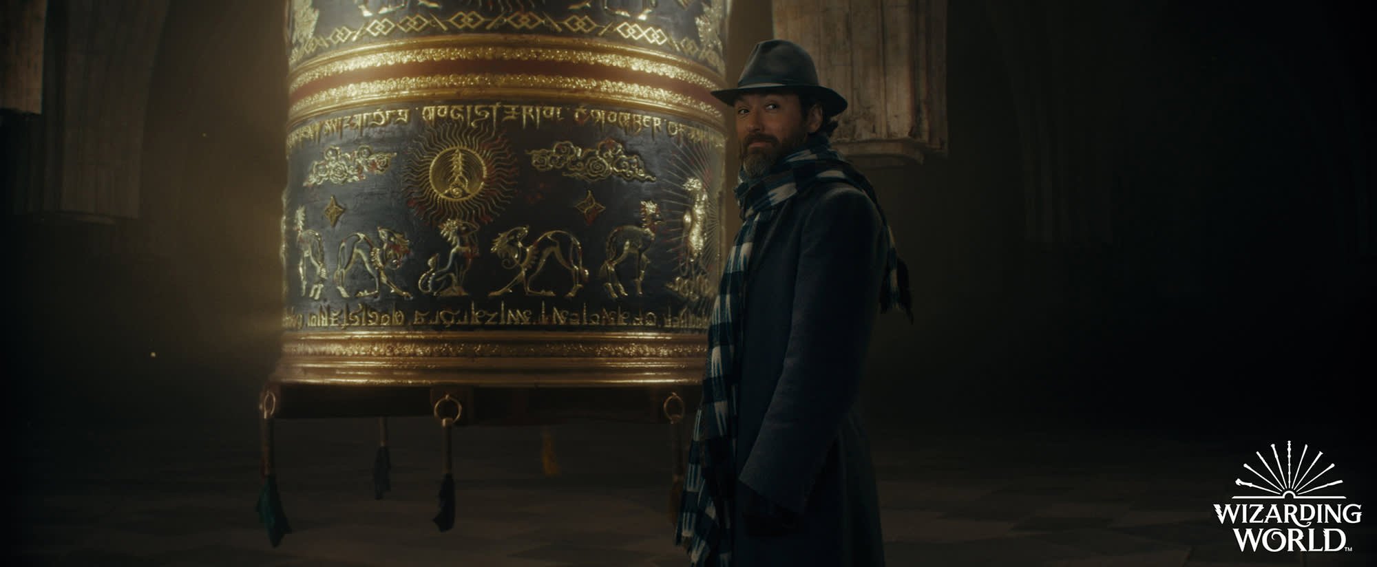 Watch the first trailer for Fantastic Beasts: The Secrets of Dumbledore