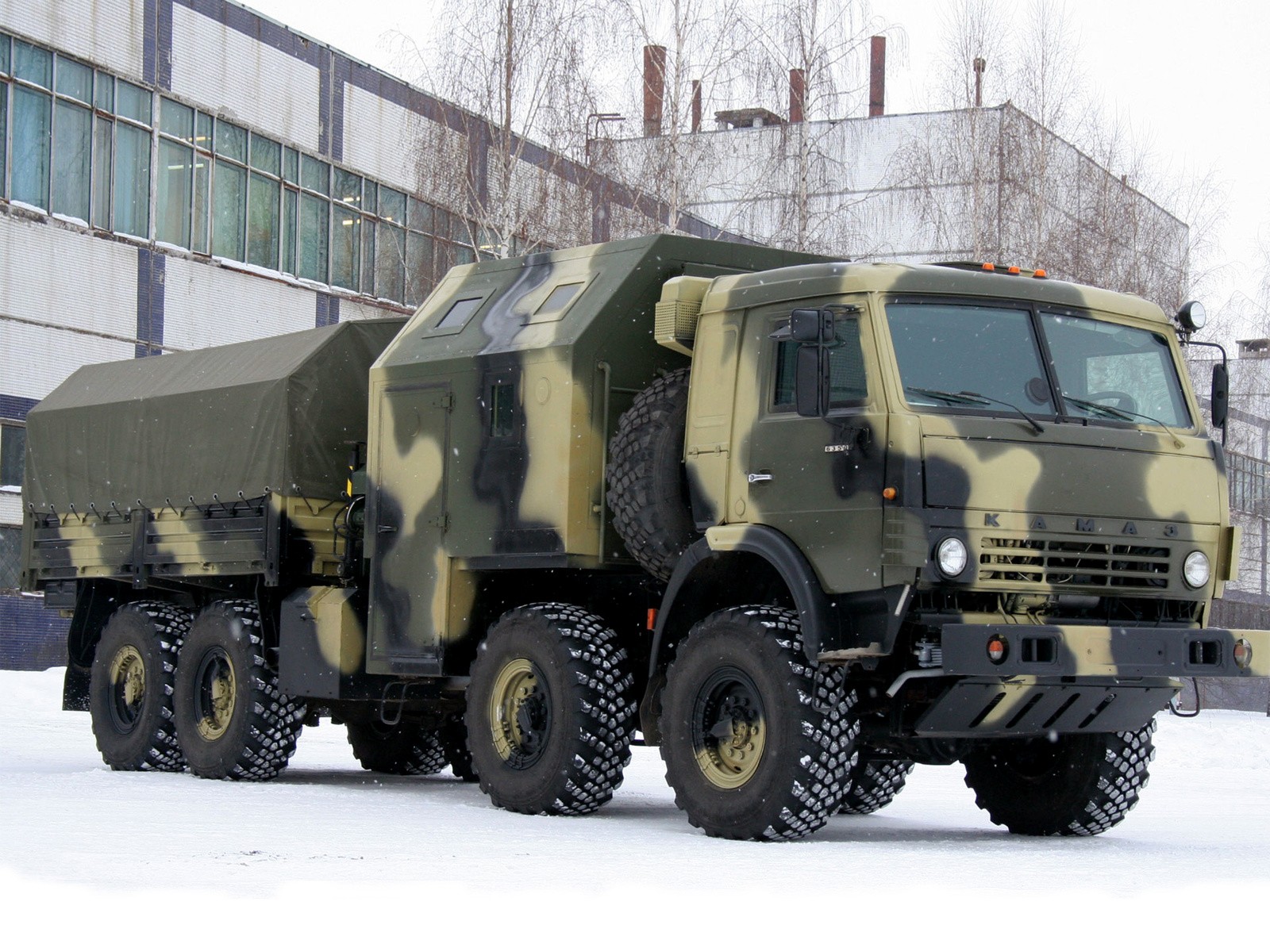 Wallpaper, Truck, Kamaz, land vehicle, commercial vehicle, self propelled artillery, armored car, military vehicle, light commercial vehicle 1600x1200