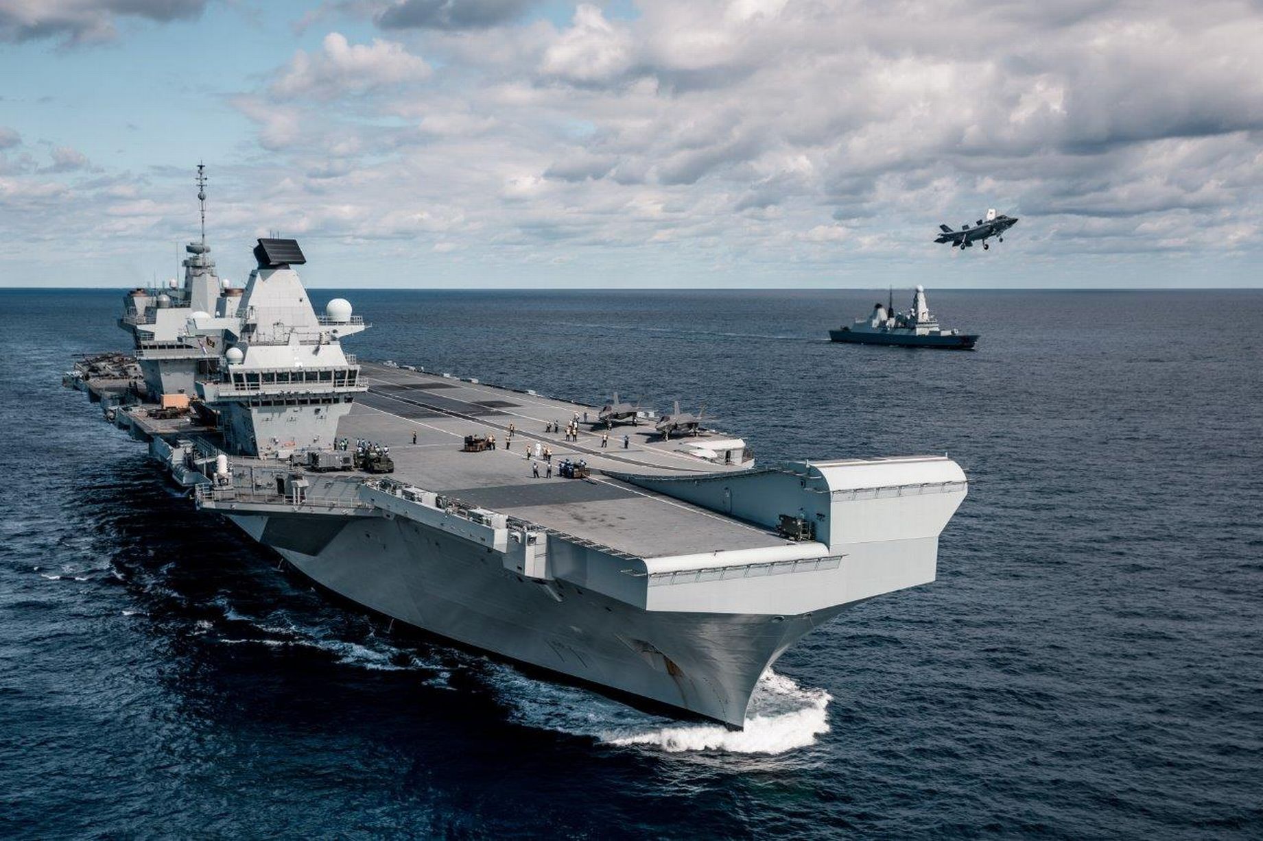 Photos of Royal Navy aircraft carrier HMS Queen Elizabeth