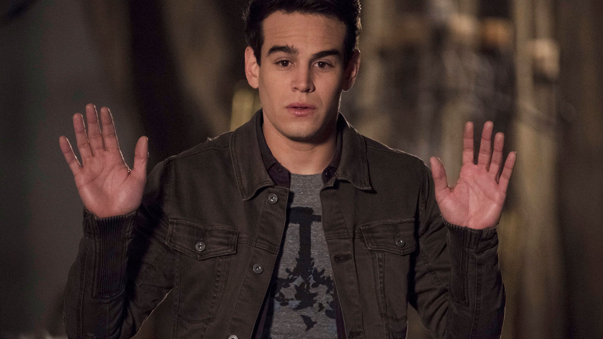 Chicago Fire Season 8 Casts Shadowhunters Alum Alberto Rosende in Recurring Role