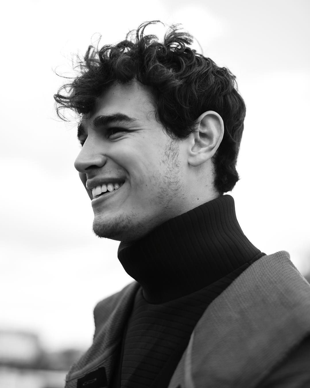 Alberto Rosende photo gallery. Alberto rosende, Shadow hunters, Simon lewis