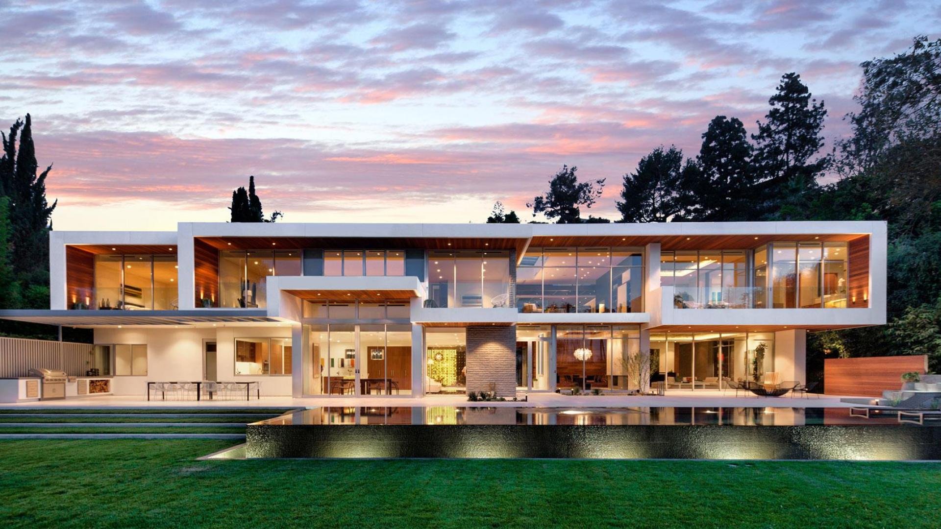 Free Mansion Wallpaper