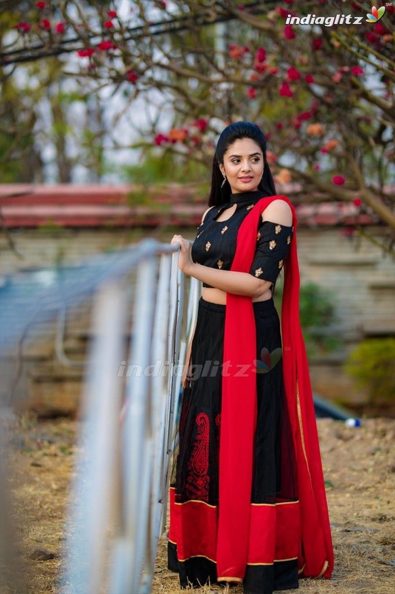 Free download Sreemukhi in 2020 Photohoot Indian tv actress Actresses [800x1201] for your Desktop, Mobile & Tablet. Explore Oscars 2020 Red Carpet Wallpaper. Oscars 2020 Red Carpet Wallpaper, Oscars 2020 Wallpaper, Red Carpet Wallpaper