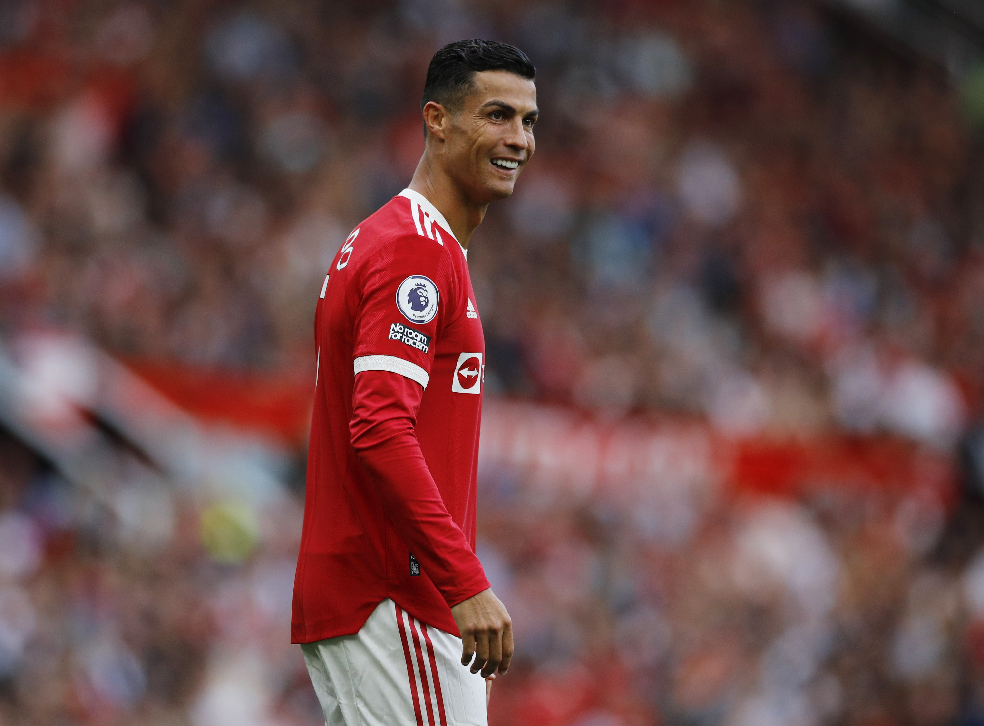 Ronaldo takes United joint top with Chelsea, City win and Spurs slump