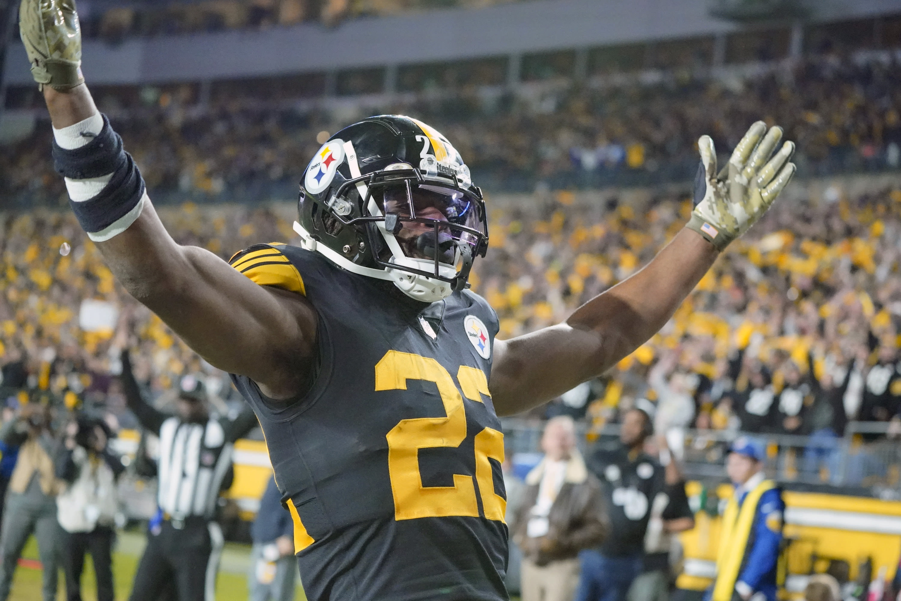 Viral Video: Steelers star rookie Najee Harris sings, dances classic Cumbia song after Monday night win