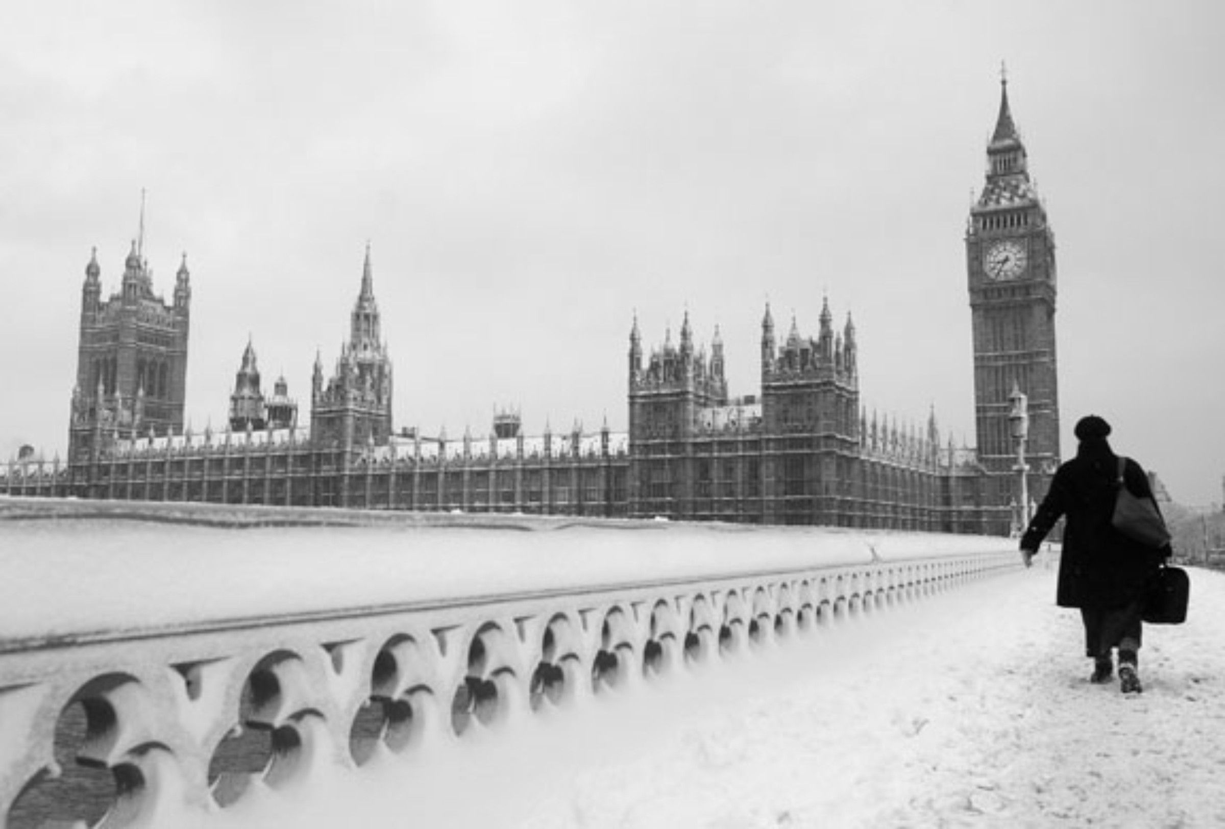 Снег в лондоне. Last winter. Англия зимой. Nick visited london last winter. Ласт винтер.