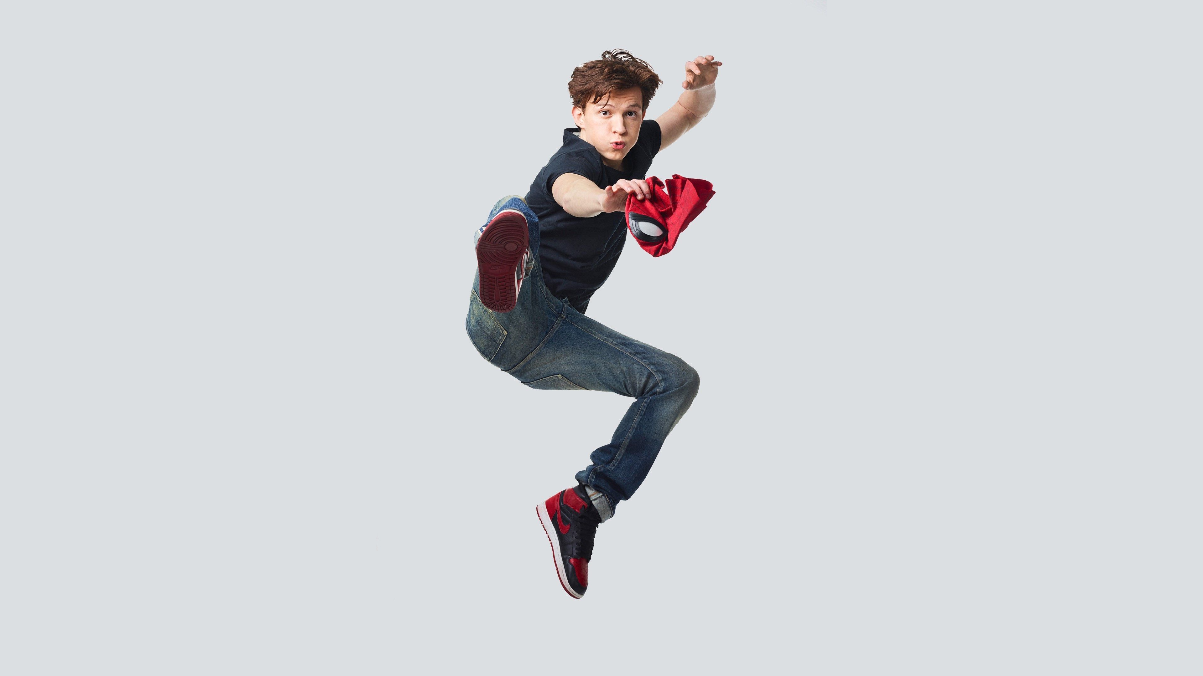 Tom Holland Laptop Wallpaper