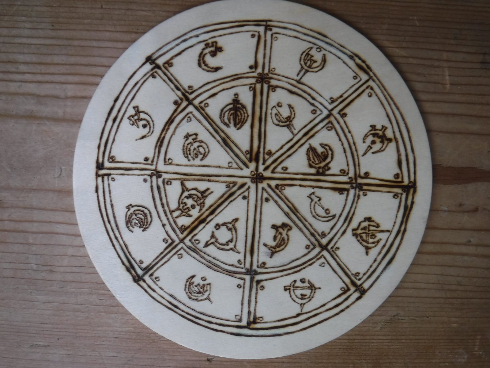 Allomantic Table Art Shard, the Official Brandon Sanderson Fansite