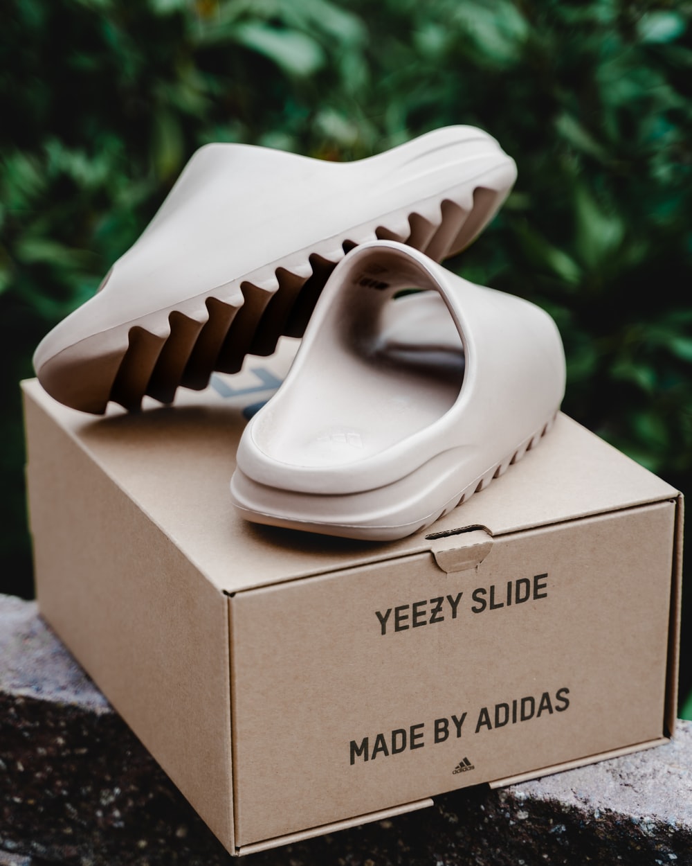 Yeezy Slides Wallpapers - Wallpaper Cave