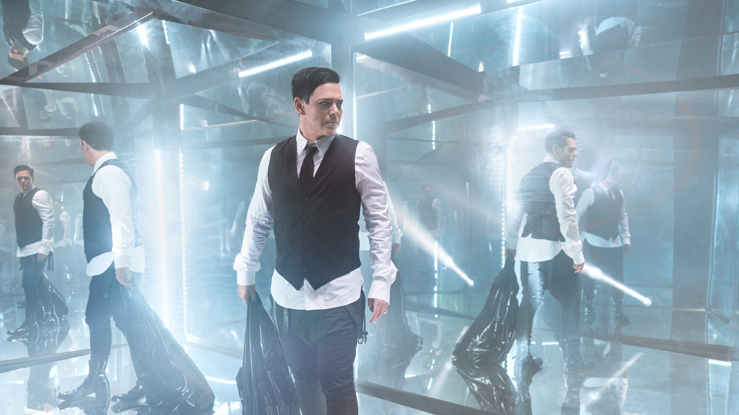 Anthony Kurtz. Rammstein's Richard Z. Kruspe