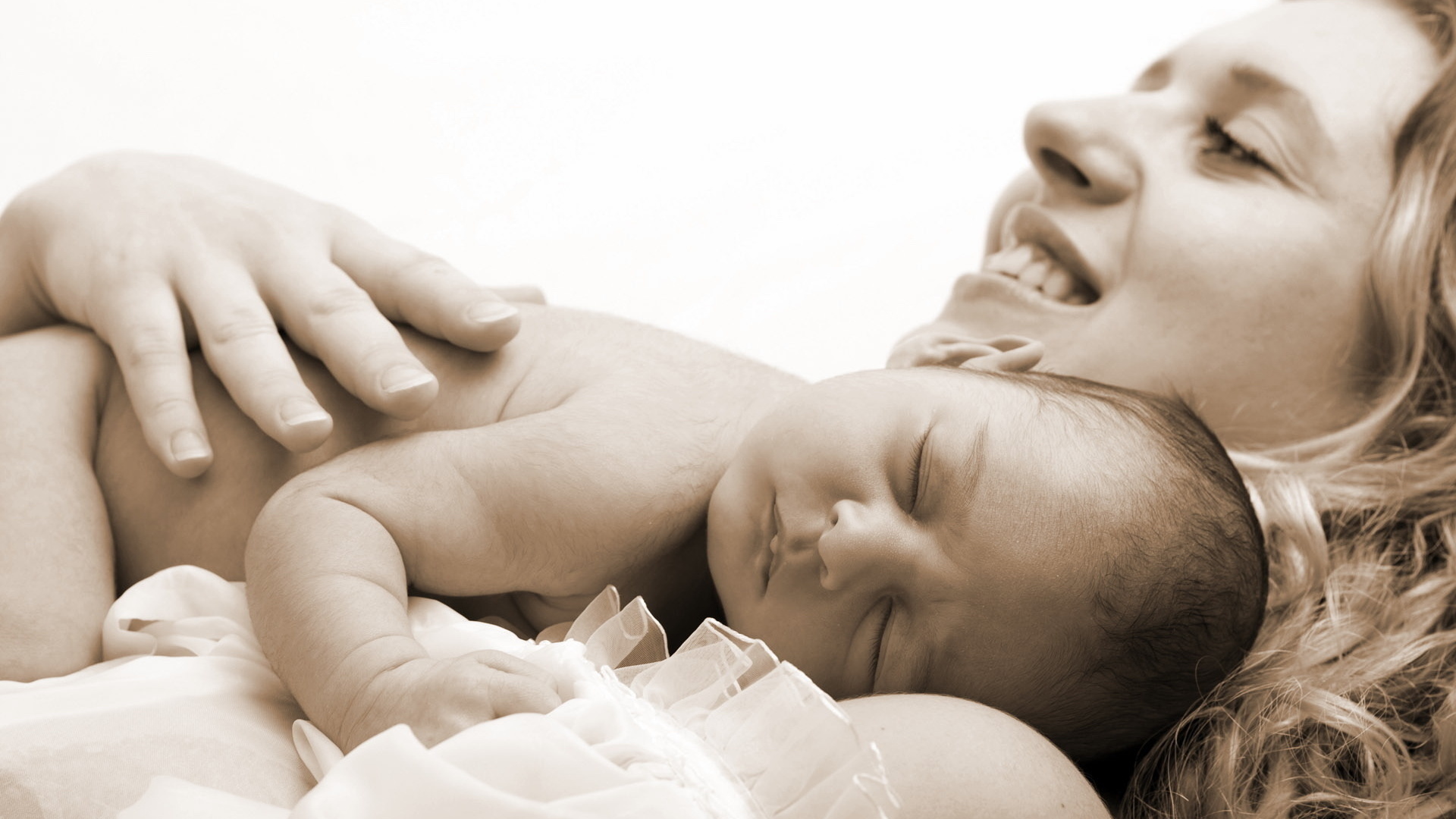 Wallpaper. Children. photo. picture. hugs, mother, newborn, child, girl