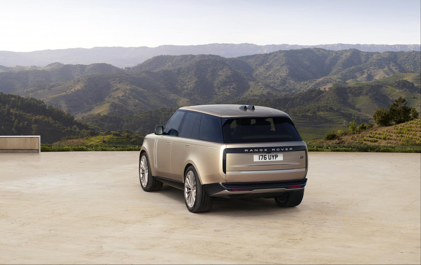 2022 Range Rover is an architectural powerhouse. Wallpaper*
