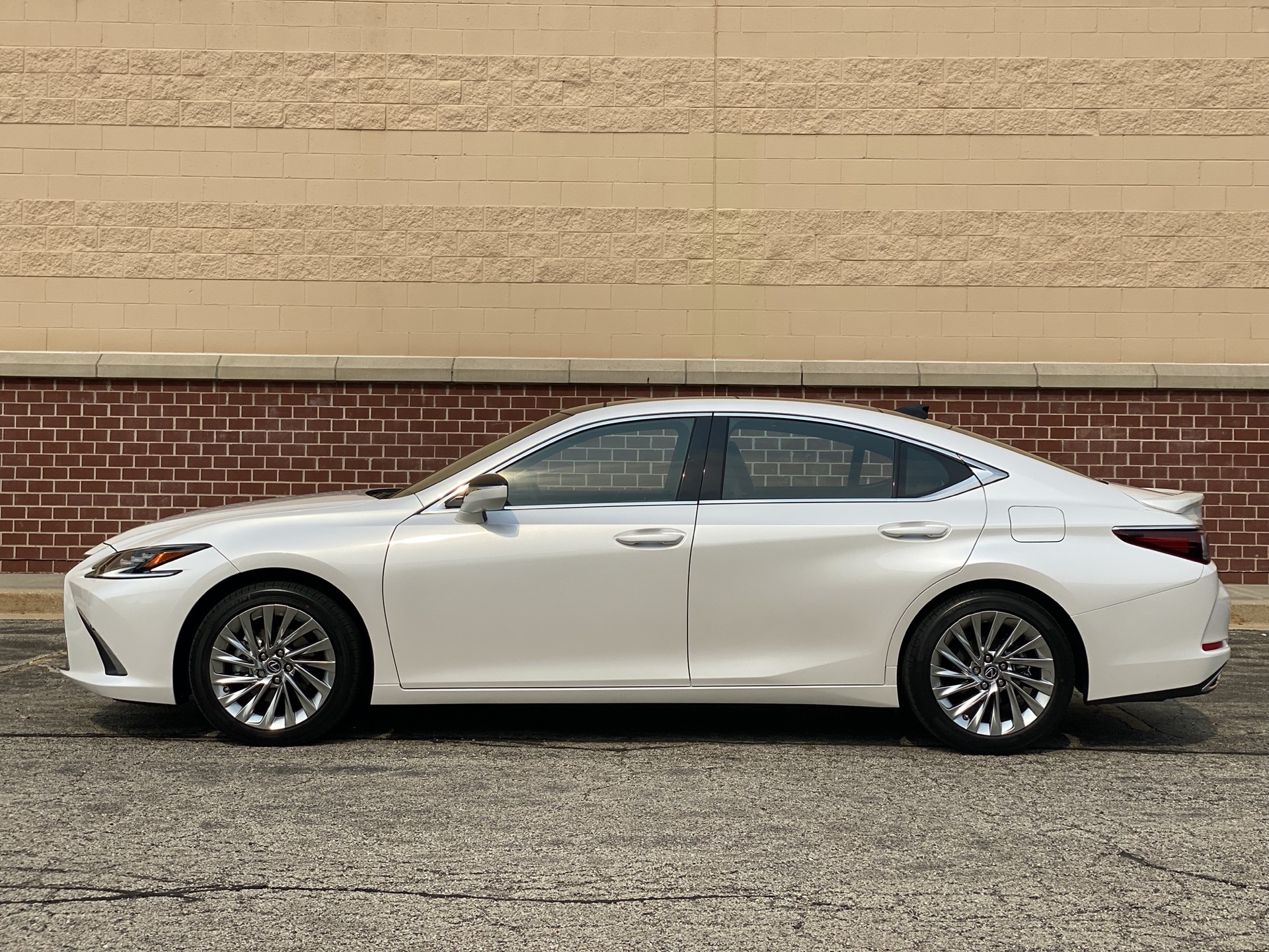 First Drive: 2022 Lexus ES 350 Settles Into Middle Life Cycle Age