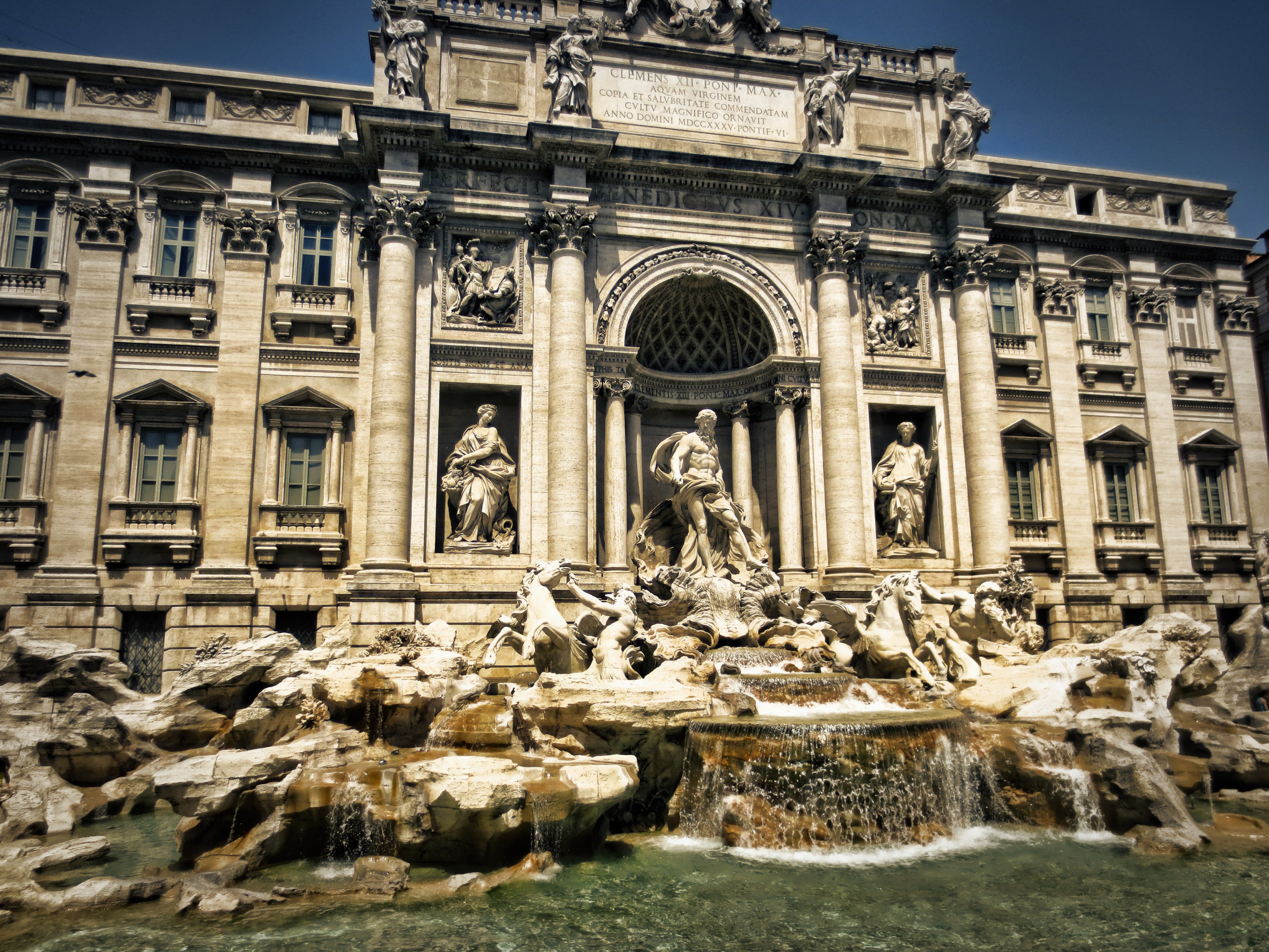 Trevi Fountain Wallpaper
