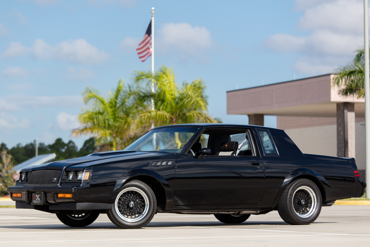 Buick Grand National Regal GNX