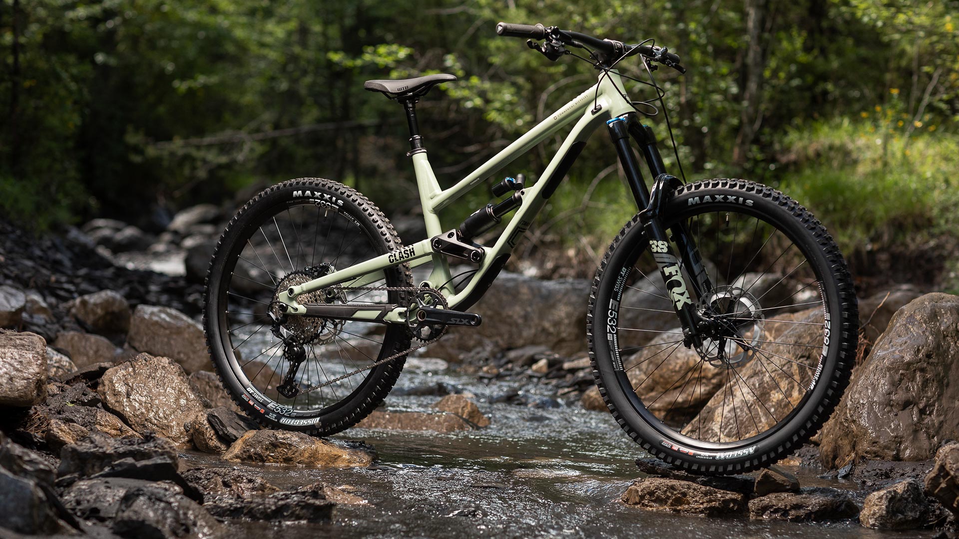 Commencal Updates the Clash