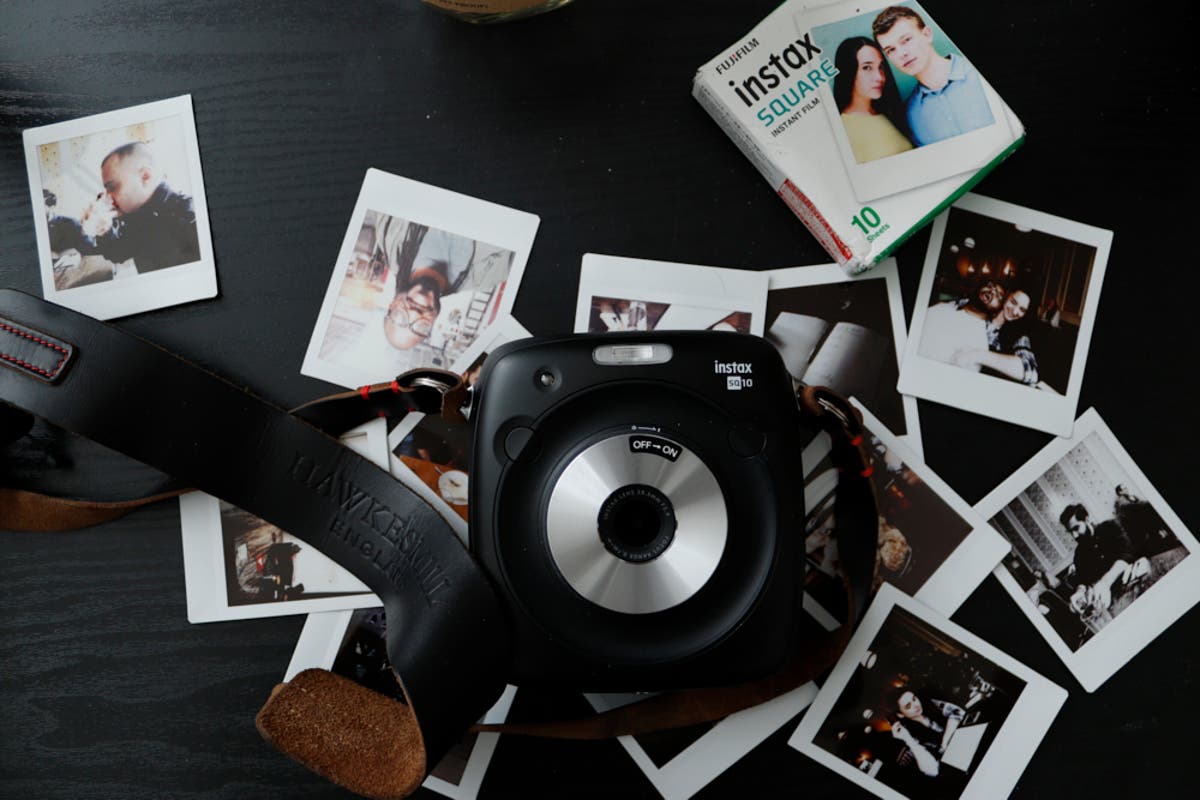 Review: Fujifilm Instax SQUARE SQ10 (Instax Square Format)