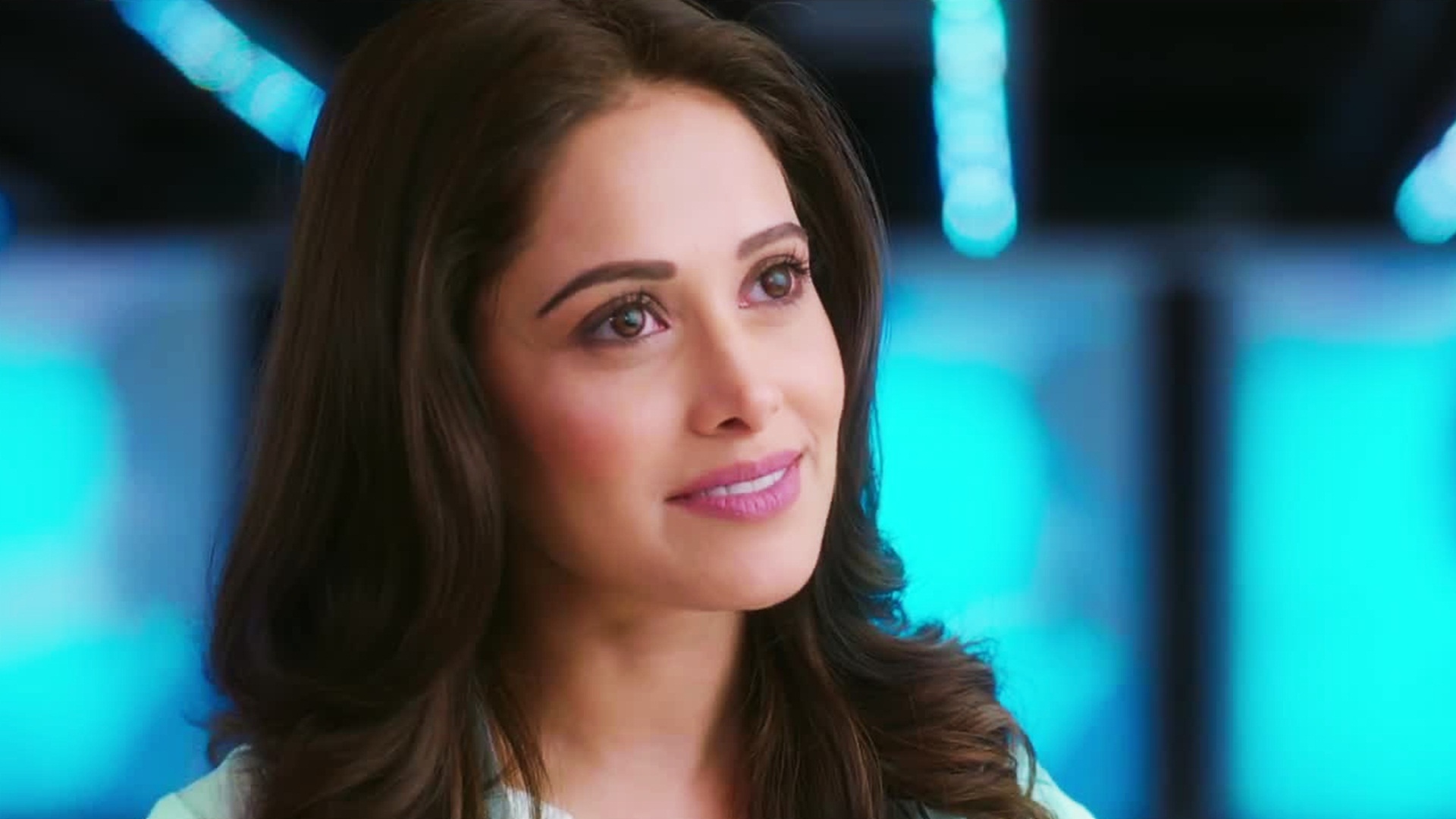 Nushrat Bharucha HD Background Wallpaper 28731