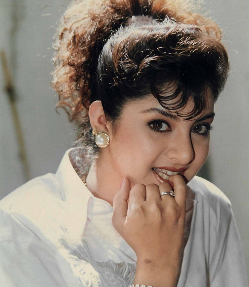Divya Bharti Pic HD