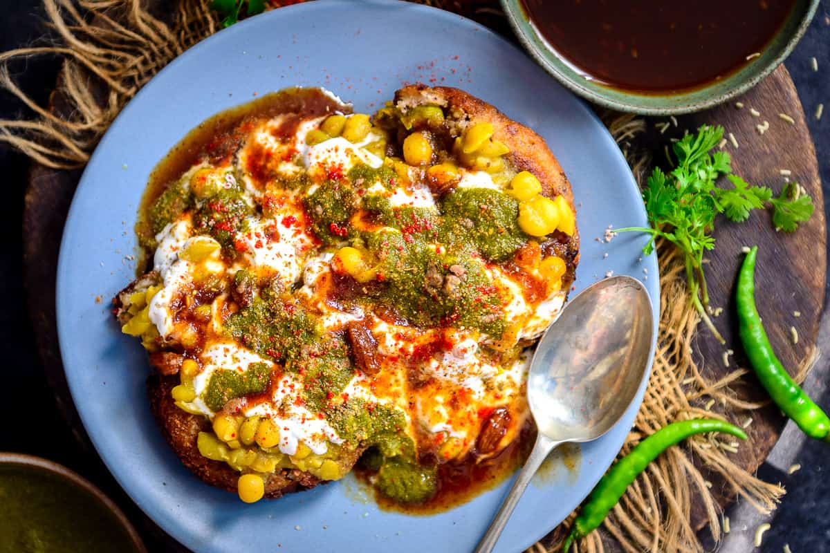 Aloo Tikki Chaat Recipe (Step by Step + Video)