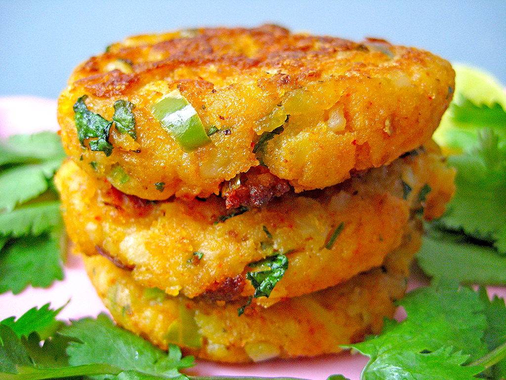 Aloo tikki recipe by Sonia Goyal. Watch Aloo Tikki Recipe v
