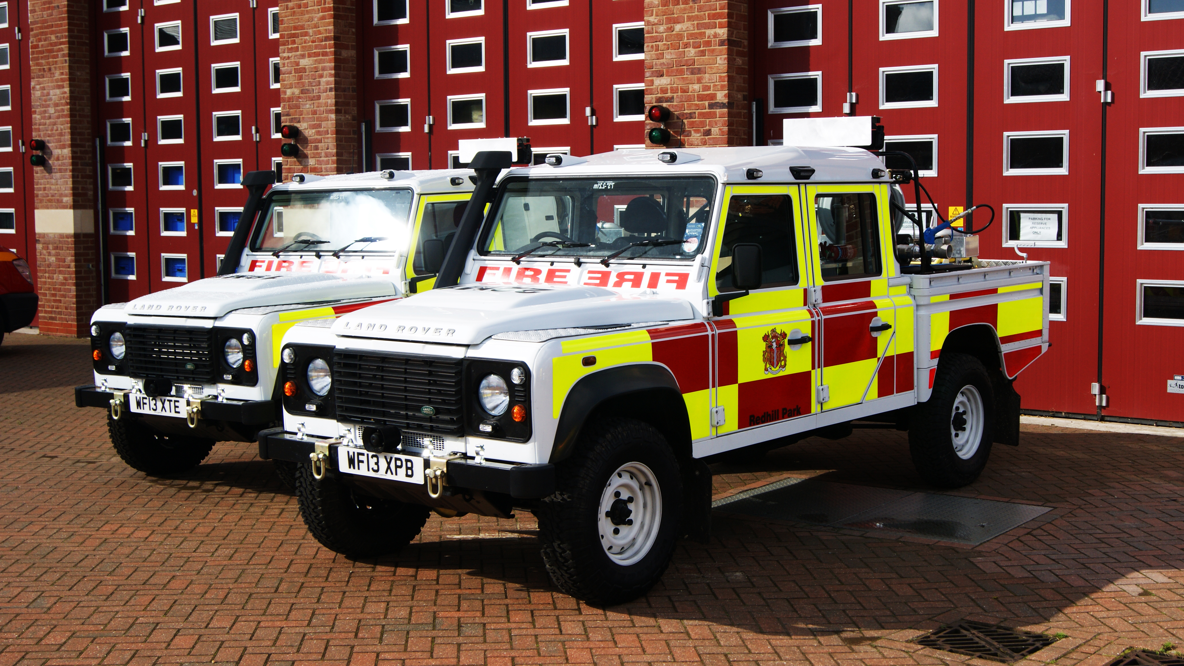 Wallpaper, motor vehicle, mode of transport, emergency service, emergency vehicle, automotive exterior, sport utility vehicle, fire department, off road vehicle, fire apparatus, Rescue, family car 4152x2336