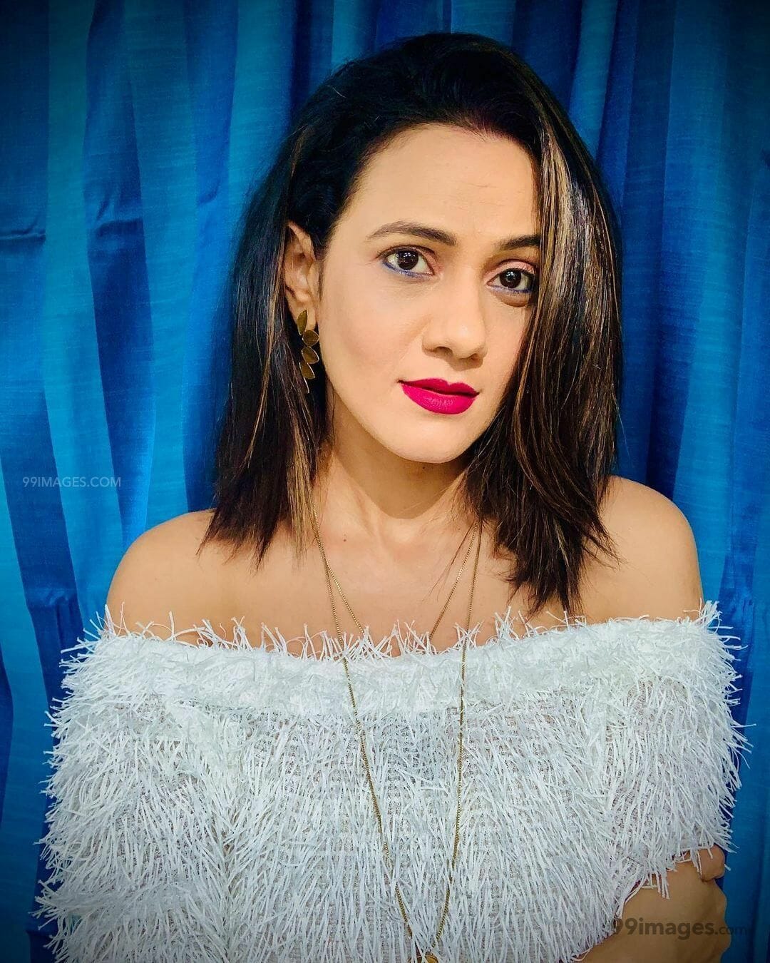 Kajal Pisal HD Wallpaper (Desktop Background / Android / iPhone) (1080p, 4k) (1080x1350)