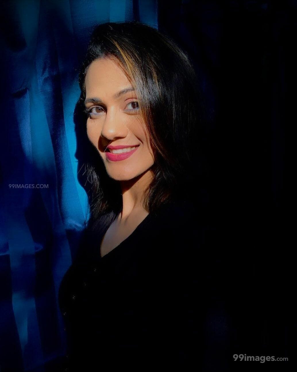 Kajal Pisal HD Wallpaper (Desktop Background / Android / iPhone) (1080p, 4k) (1034x1294)