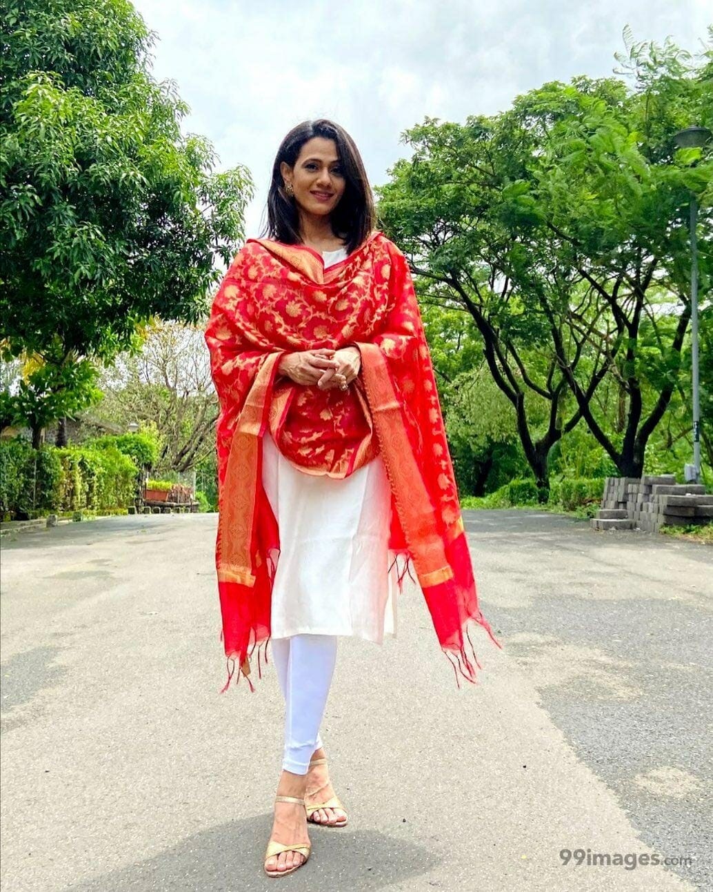 Kajal Pisal HD Wallpaper (Desktop Background / Android / iPhone) (1080p, 4k) (1034x1293)