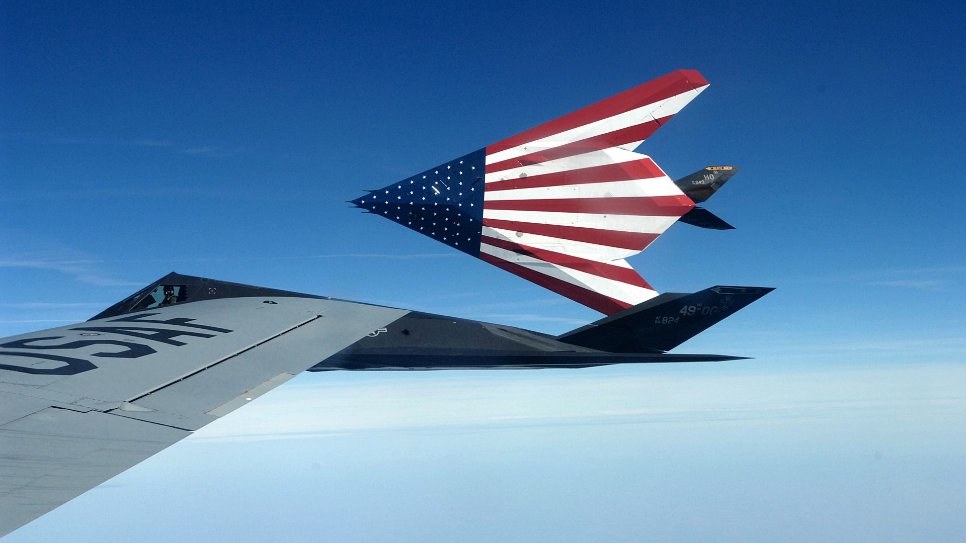 Military Stealth Aircraft Wallpaper:1920x1080