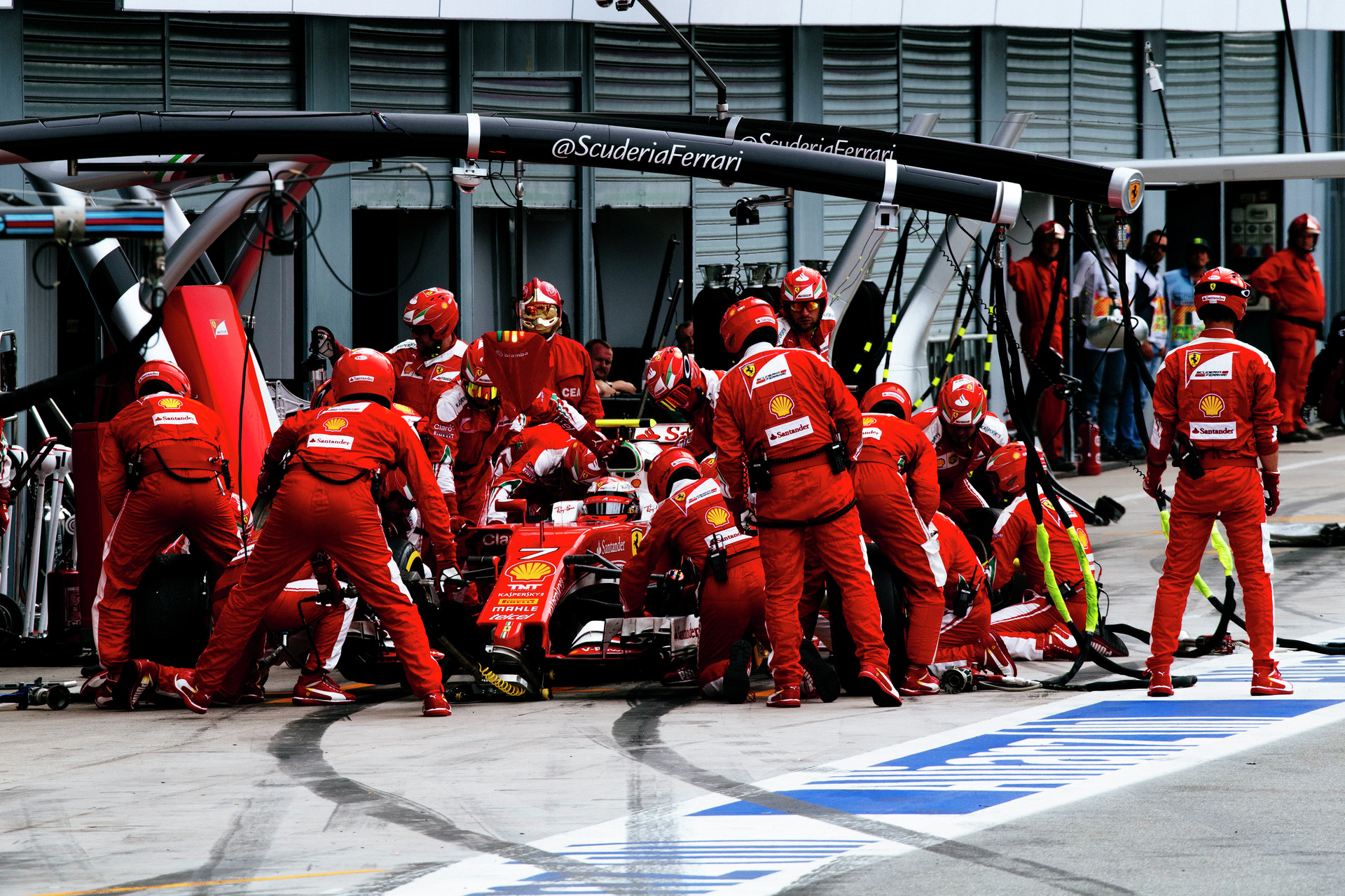 Ferrari F1 Pit Stop Wallpaperx1280