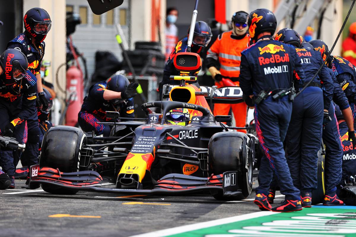 FIA directive 'could make pitstops more dangerous'