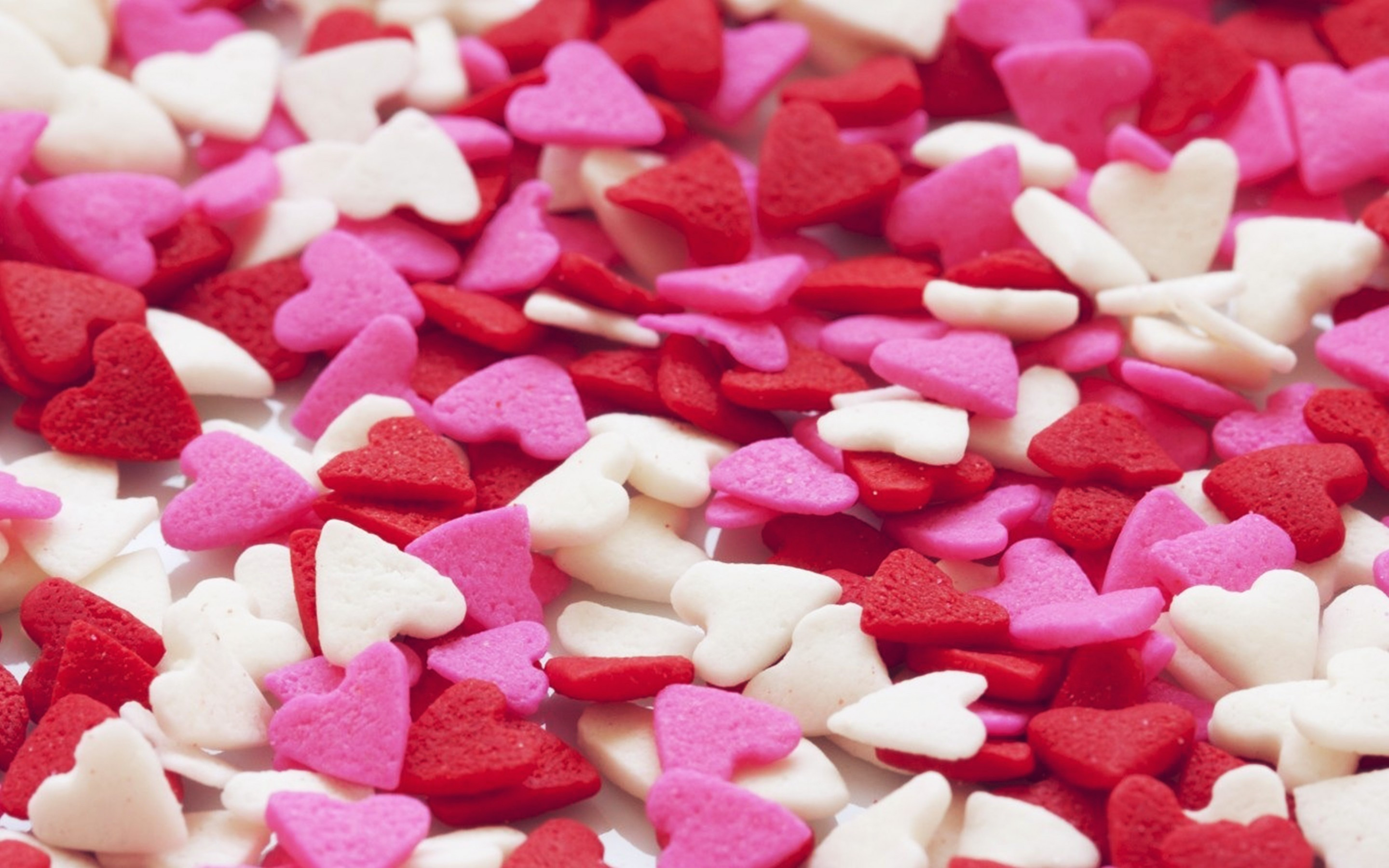 Download 2880x1800 Hearts, Romantic, Candies, Valentine's Day Wallpaper for MacBook Pro 15 inch