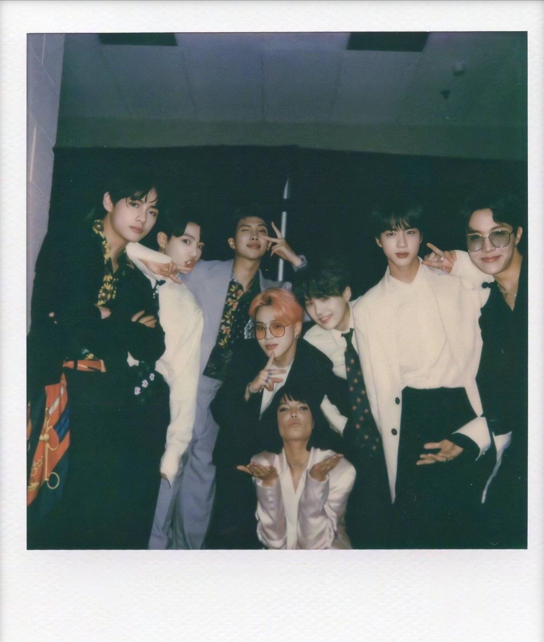 W on Twitter. Bts polaroid, Poloroid picture, Bts aesthetic picture