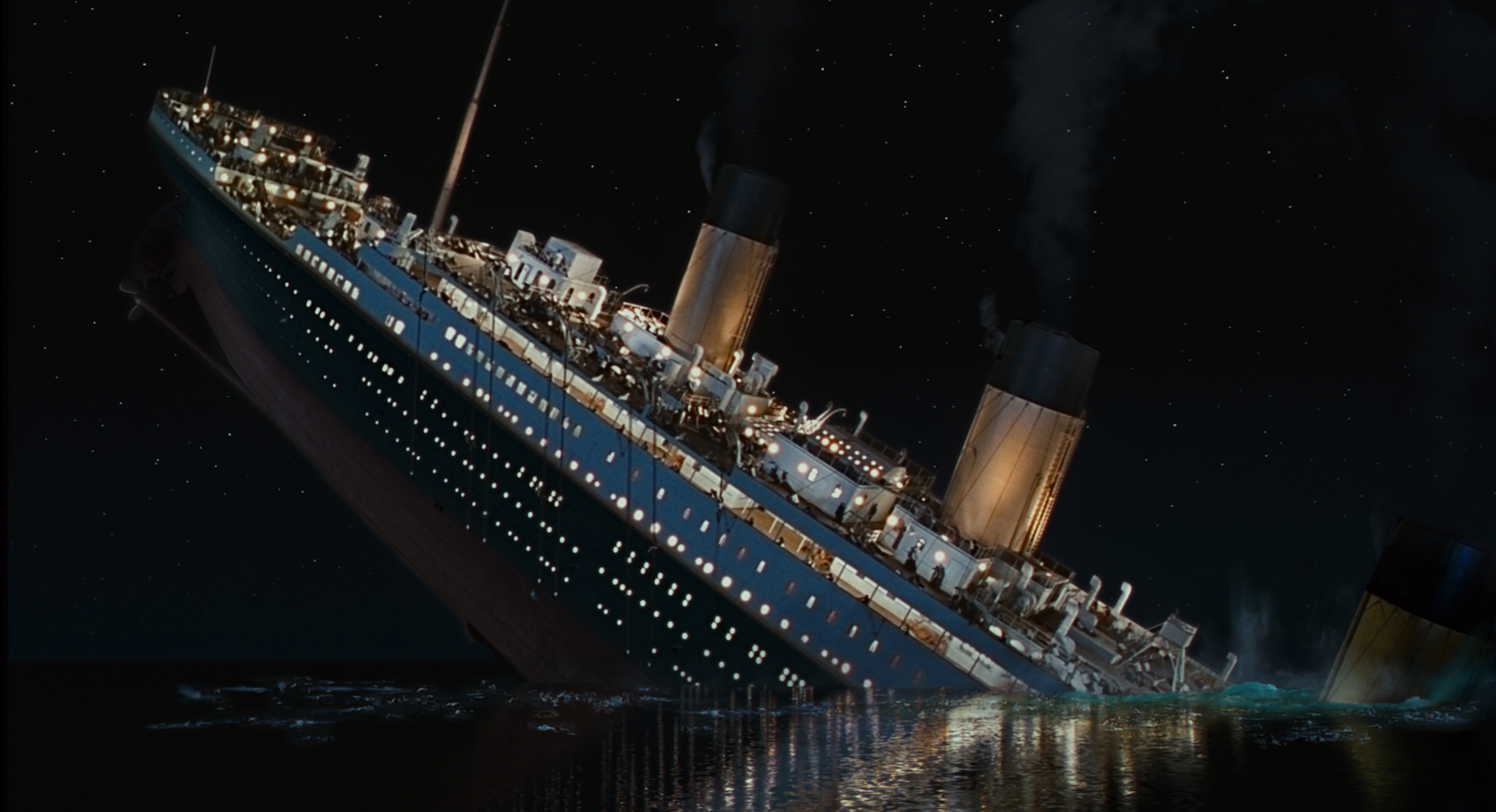 Titanic Sinking Ship Scene Wallpaper HD / Desktop and Mobile Background