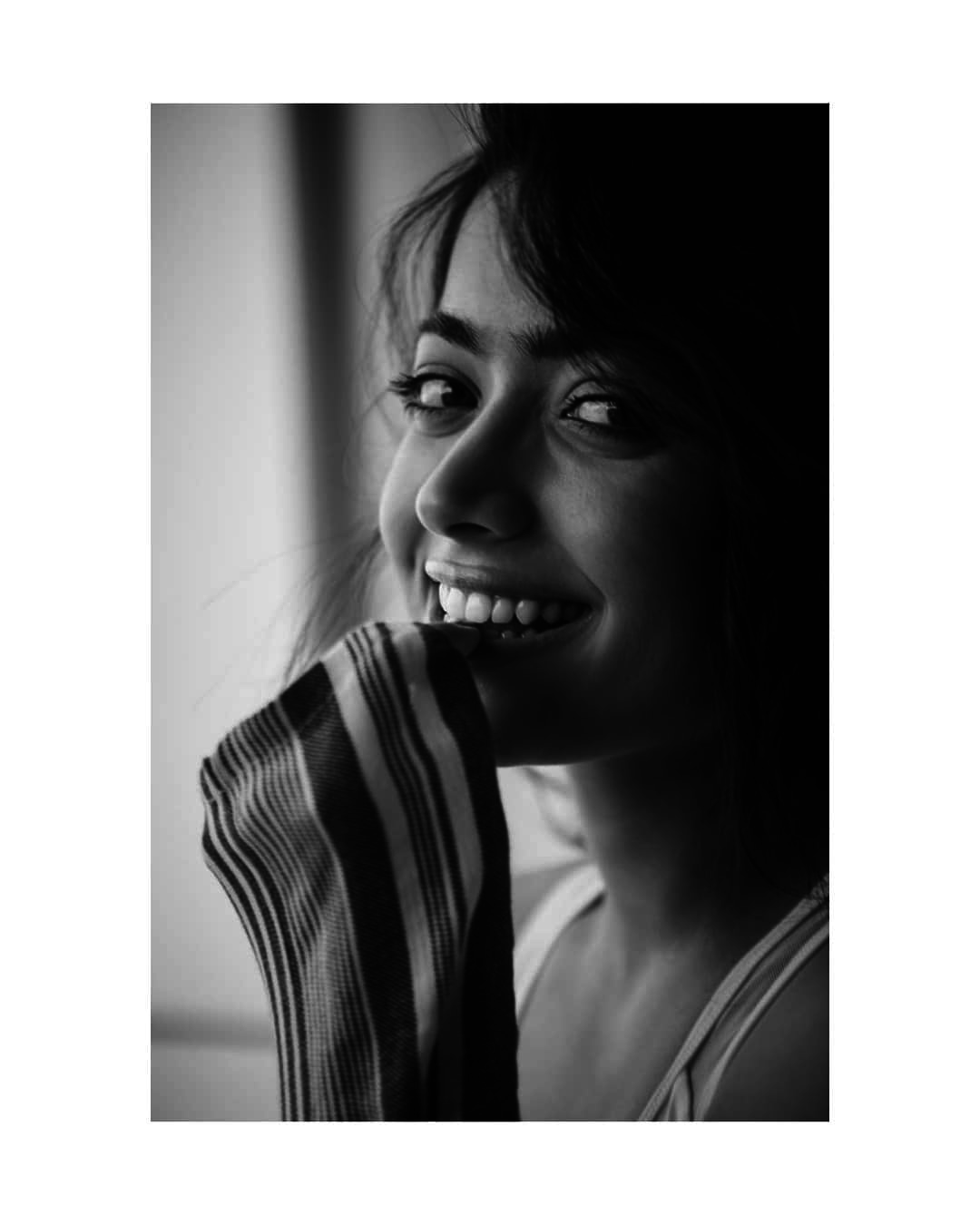 Actress Rashmika Mandanna Latest Cute Stills News XYZ