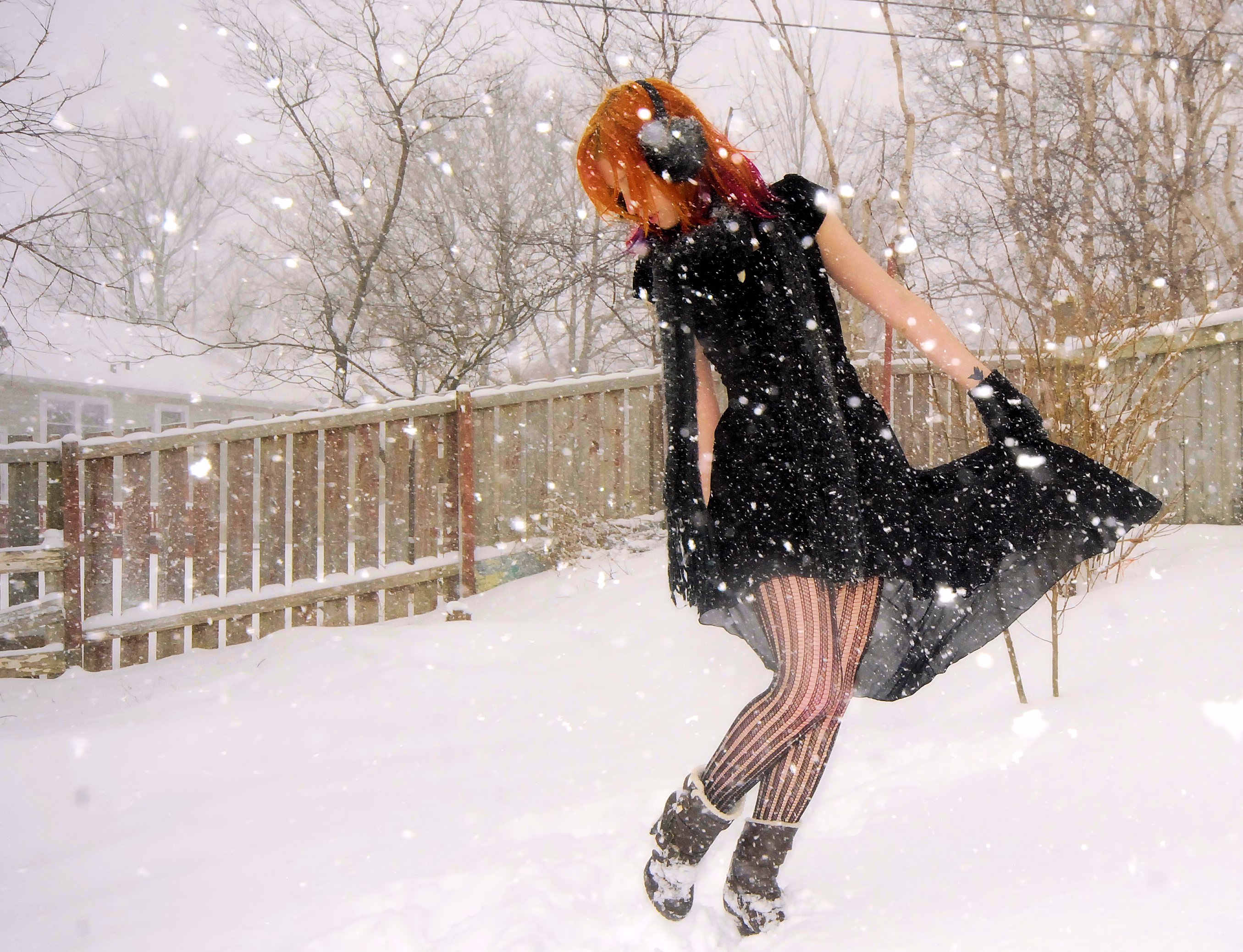 Wallpaper, winter, snow, Canada, storm, cold, stockings, Newfoundland, outside, dance, Nikon, pretty, legs, stripes, sigma, skirt, danse, neige, elegant, 1020mm, simple, orangehair, leggings, fallingsnow, danz, d80, strobist 2711x2076