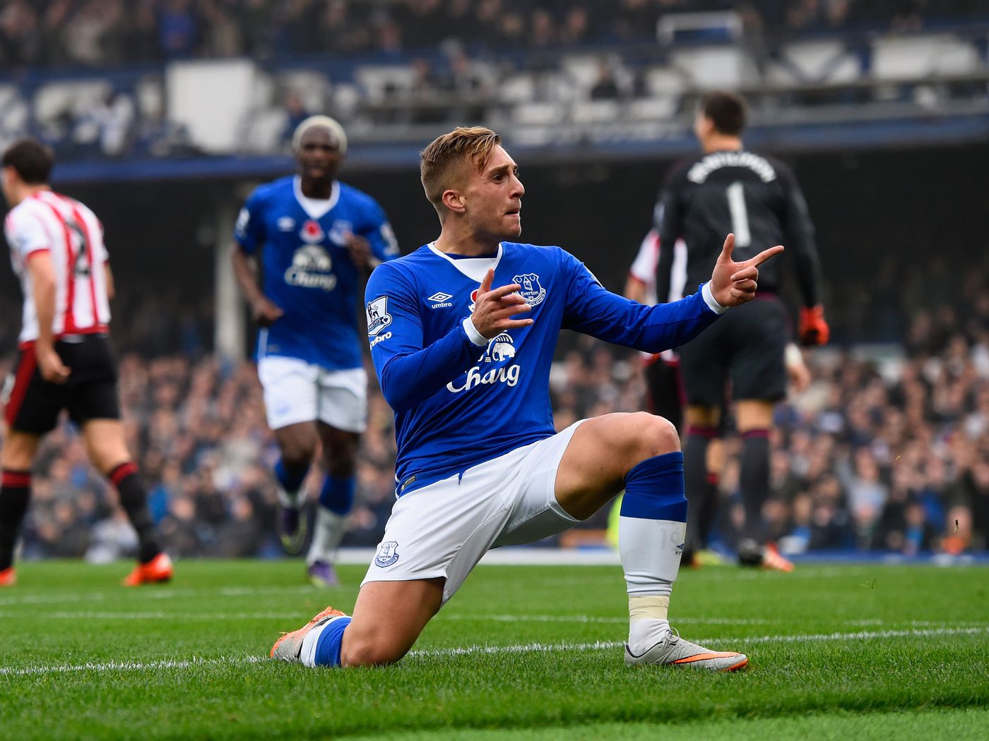 Ди 11. Deulofeu. Деулофеу. Gerard Deulofeu рост футболист. Sunderland Everton.