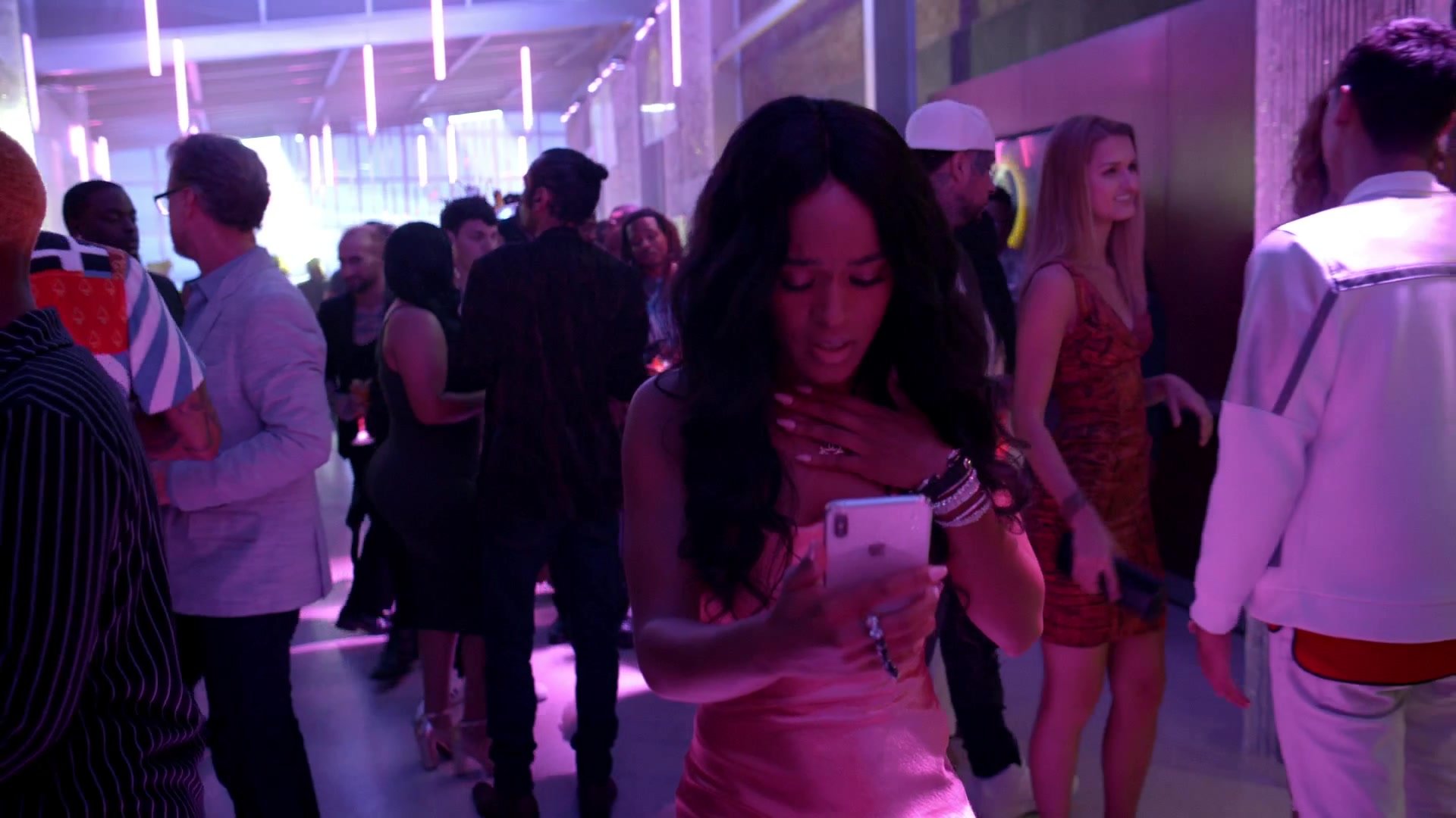Apple IPhone Mobile Phone Used By Serayah McNeill As Tiana Brown In Empire Episode Got On My Knees To Pray (2019)