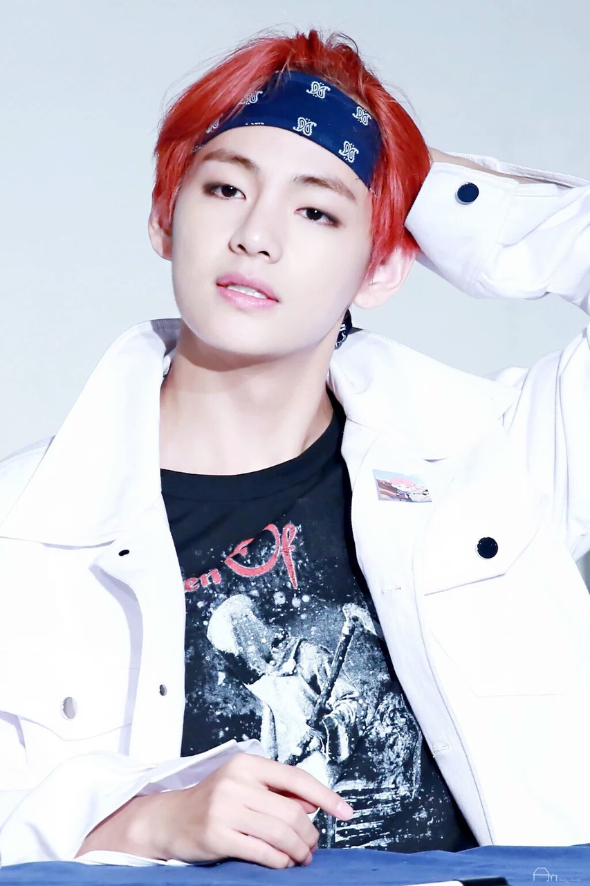 image about ❤ KIM TAEHYUNG RED HAIR ❤. See more about bts, taehyung and v