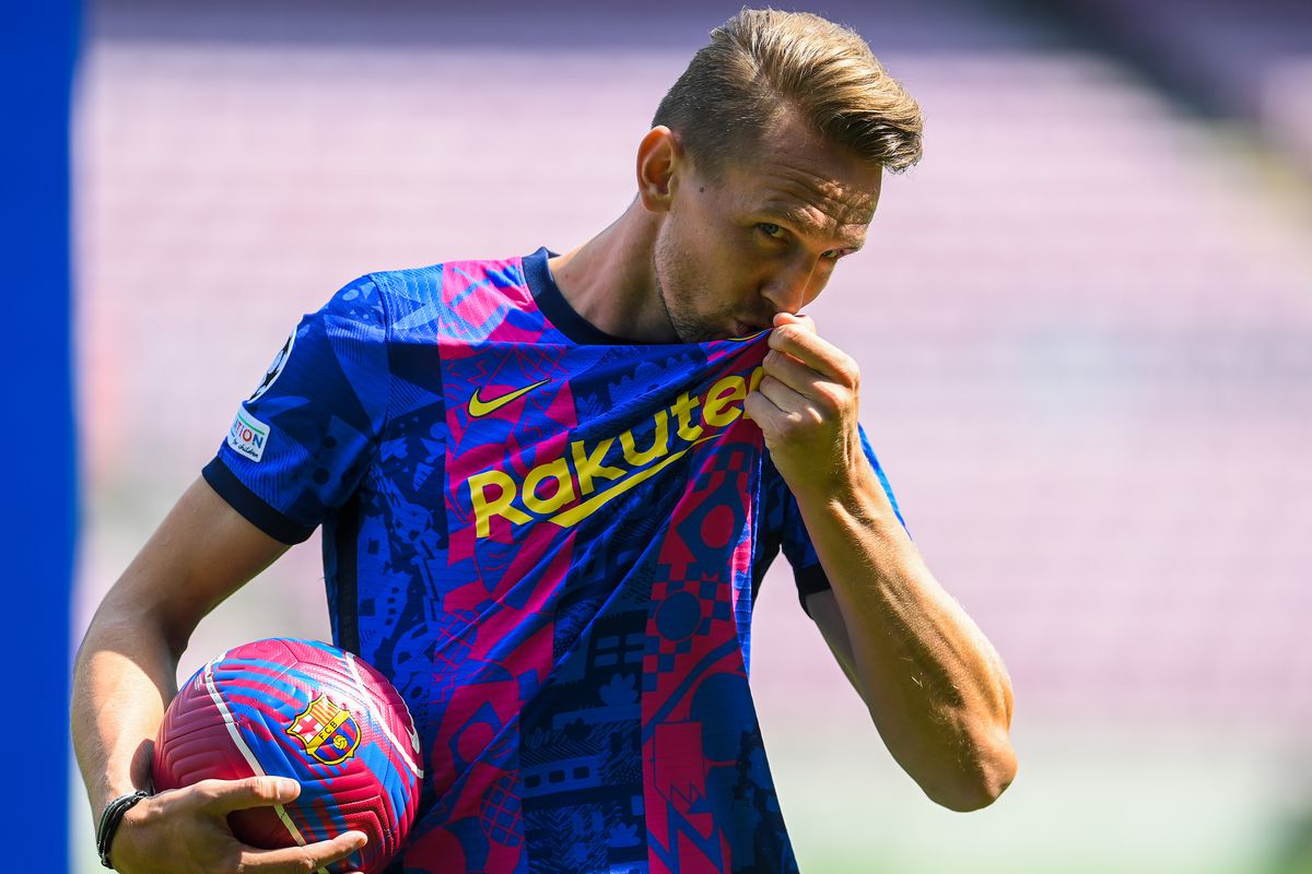 Luuk de Jong talks up connection with Memphis Depay at Barcelona unveiling